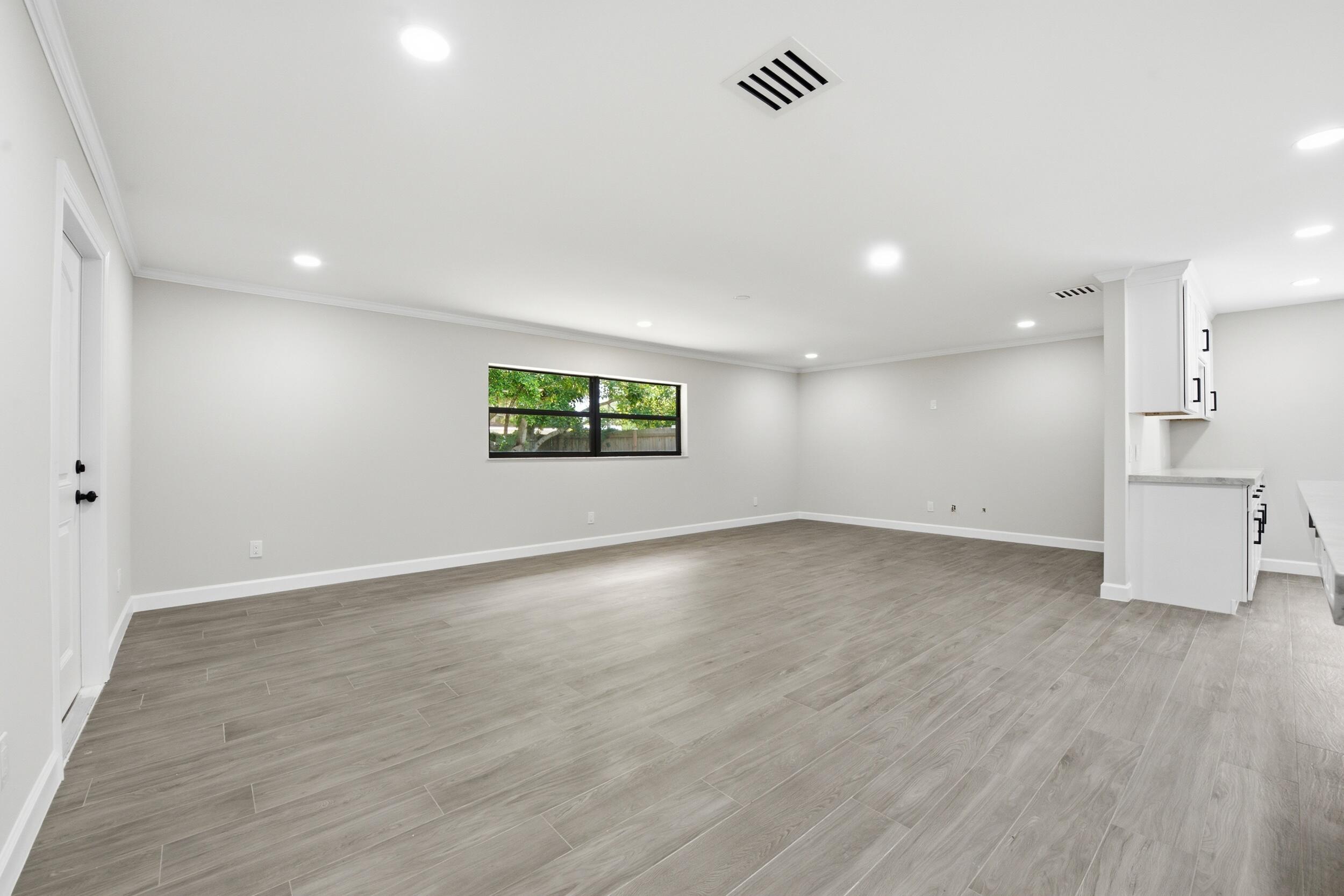 COUNTRY CLUB ESTATES SUBDIVISION - Residential