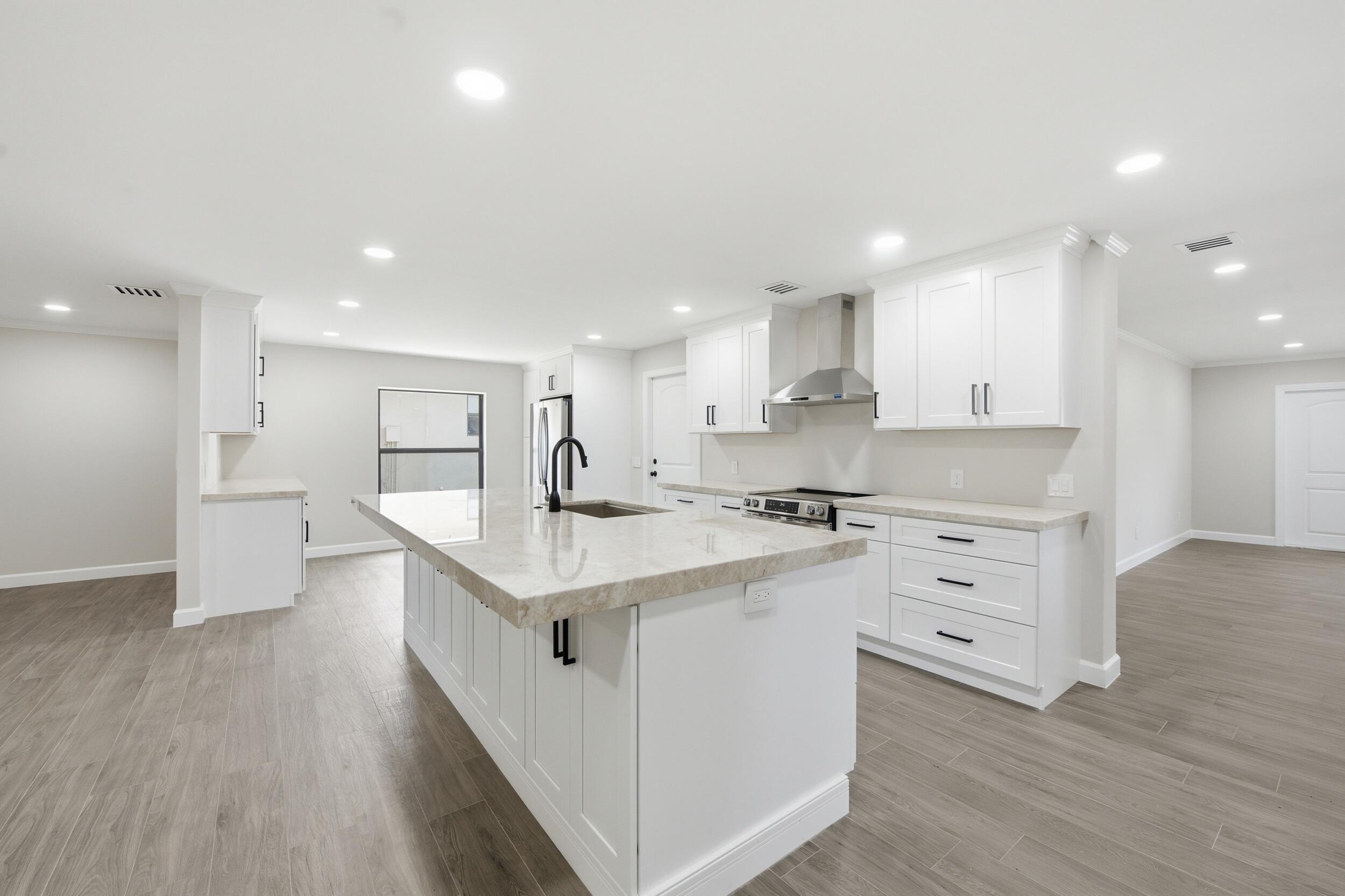 COUNTRY CLUB ESTATES SUBDIVISION - Residential