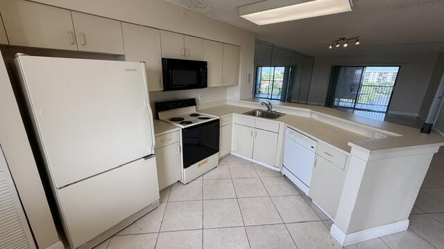 CYPRESS BEND CONDOMINIUM VII - Residential