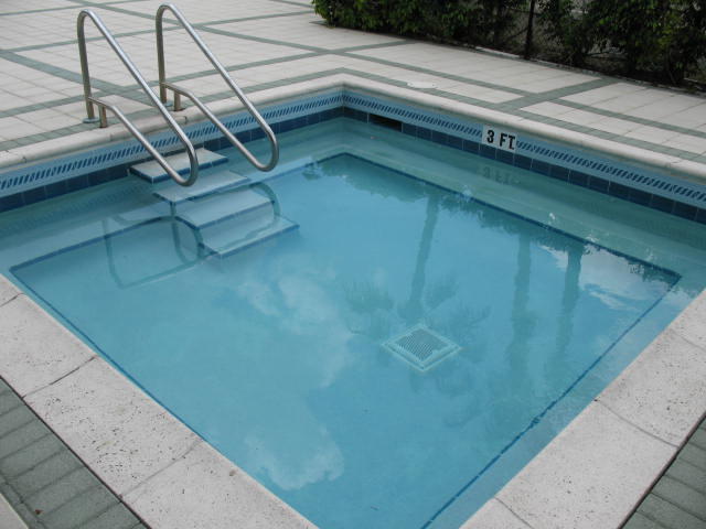 CYPRESS BEND CONDOMINIUM VII - Residential