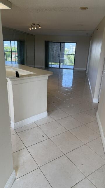 CYPRESS BEND CONDOMINIUM VII - Residential