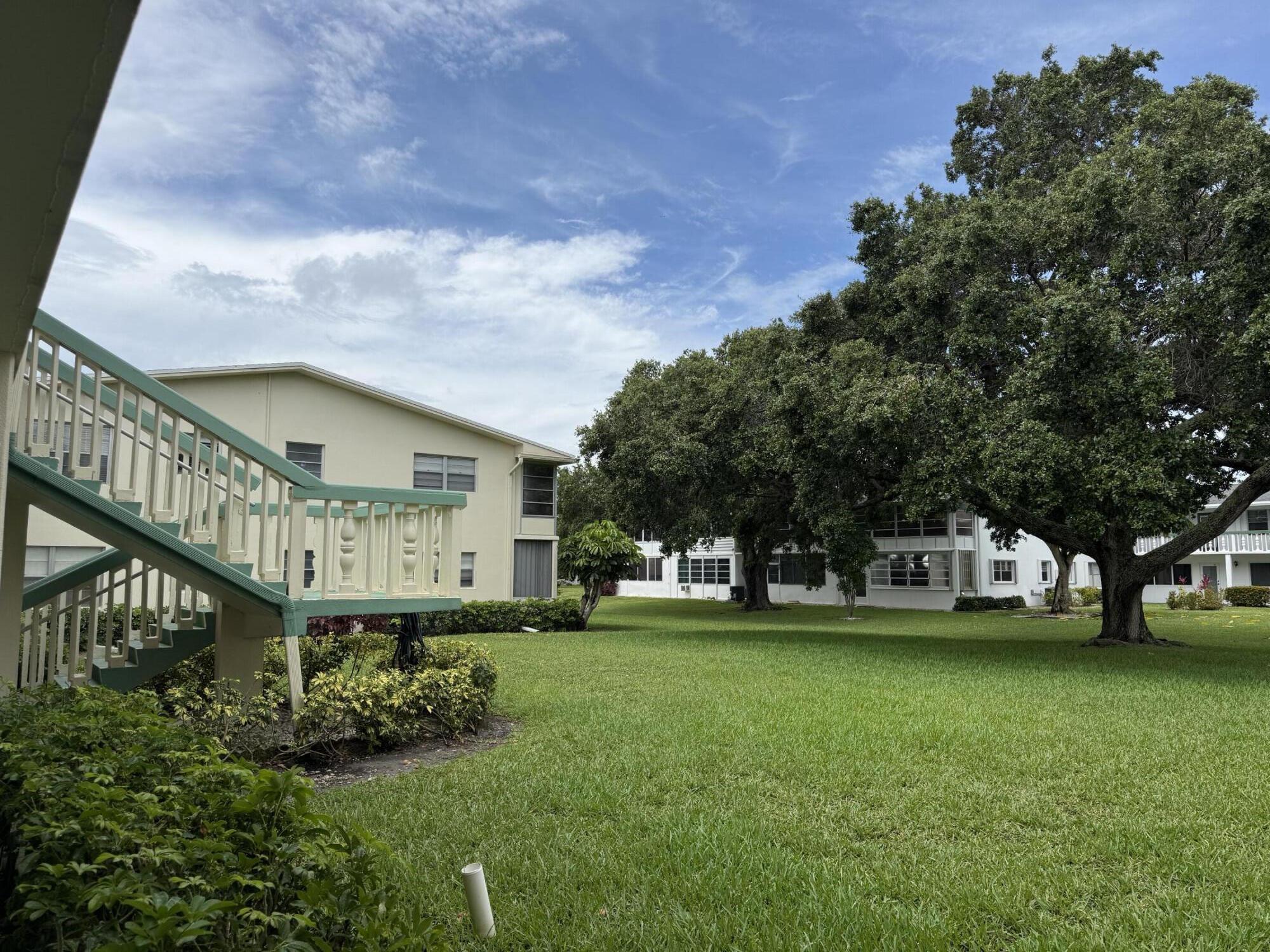 OAKRIDGE T CONDO T - Residential