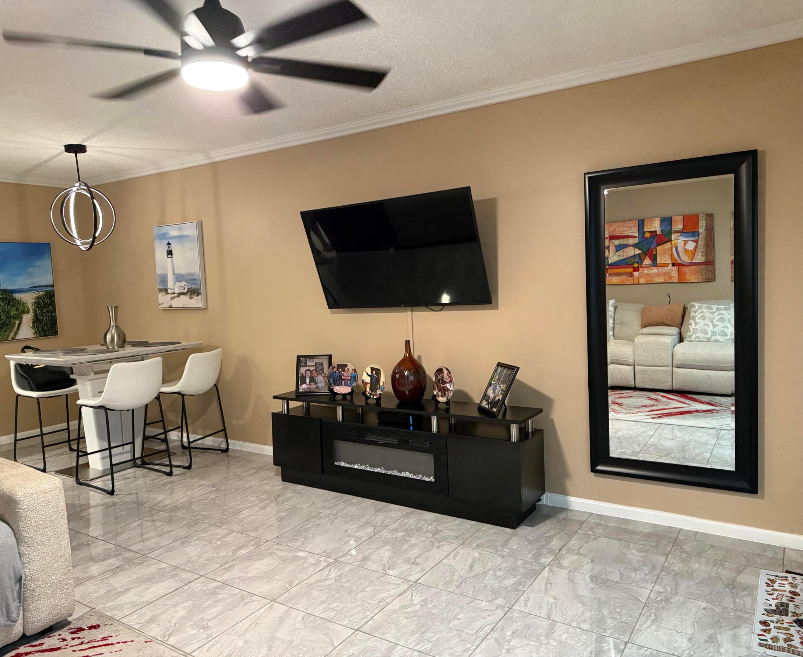 OAKRIDGE T CONDO T - Residential