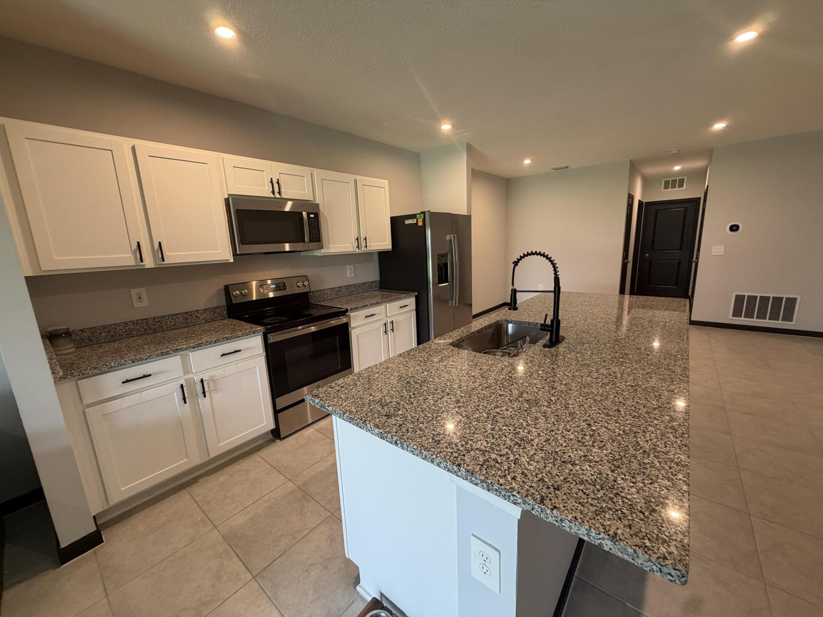 AVALON CROSSING - Residential