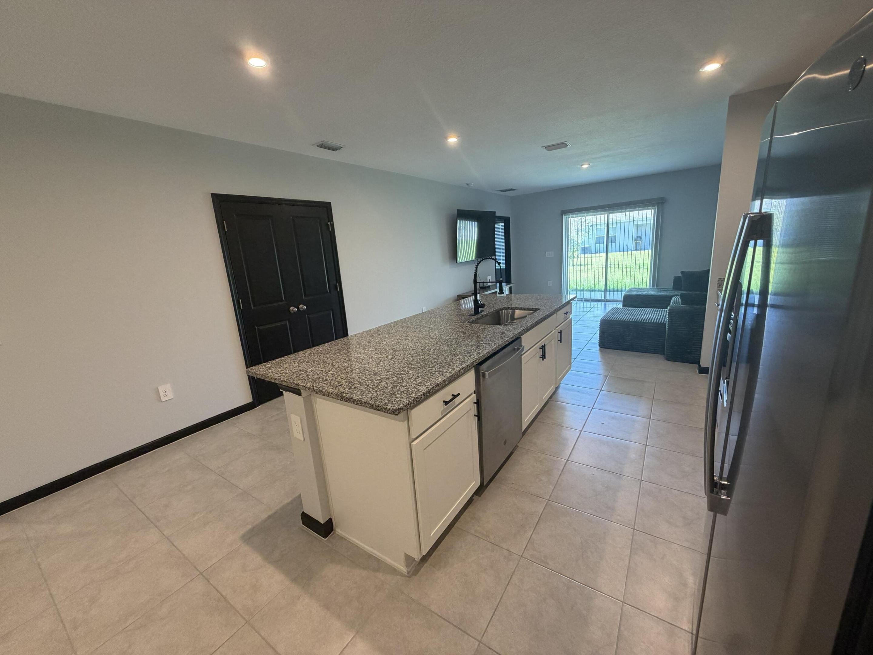 AVALON CROSSING - Residential