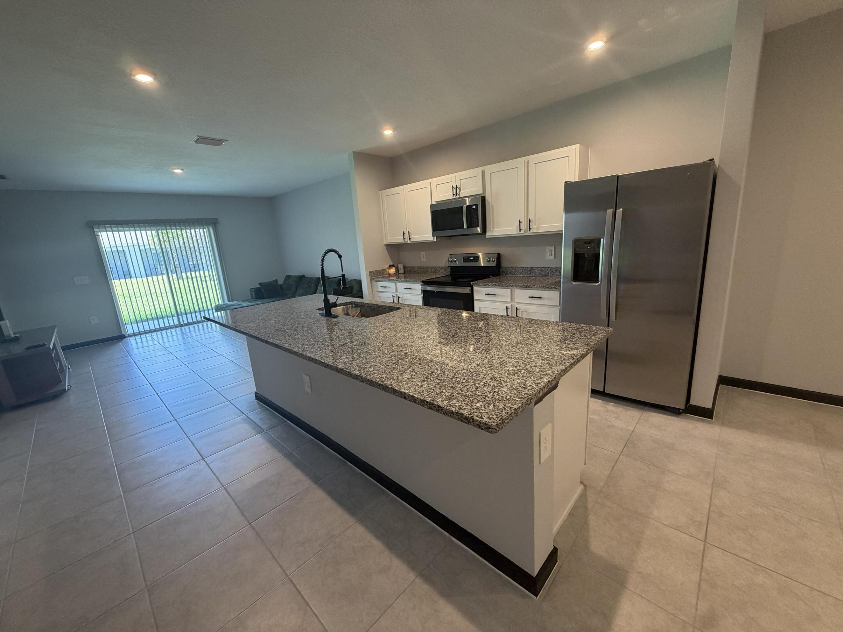 AVALON CROSSING - Residential