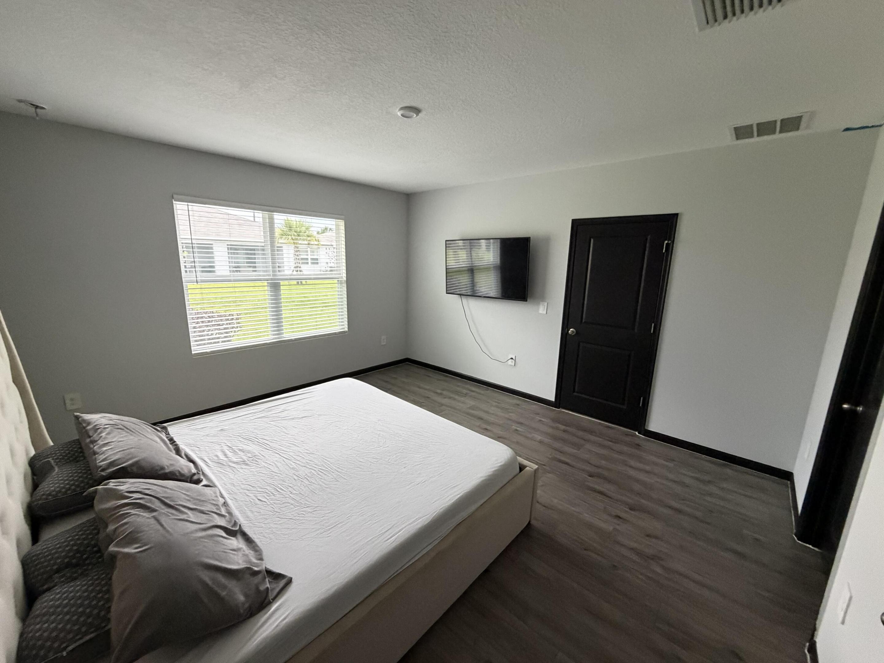 AVALON CROSSING - Residential