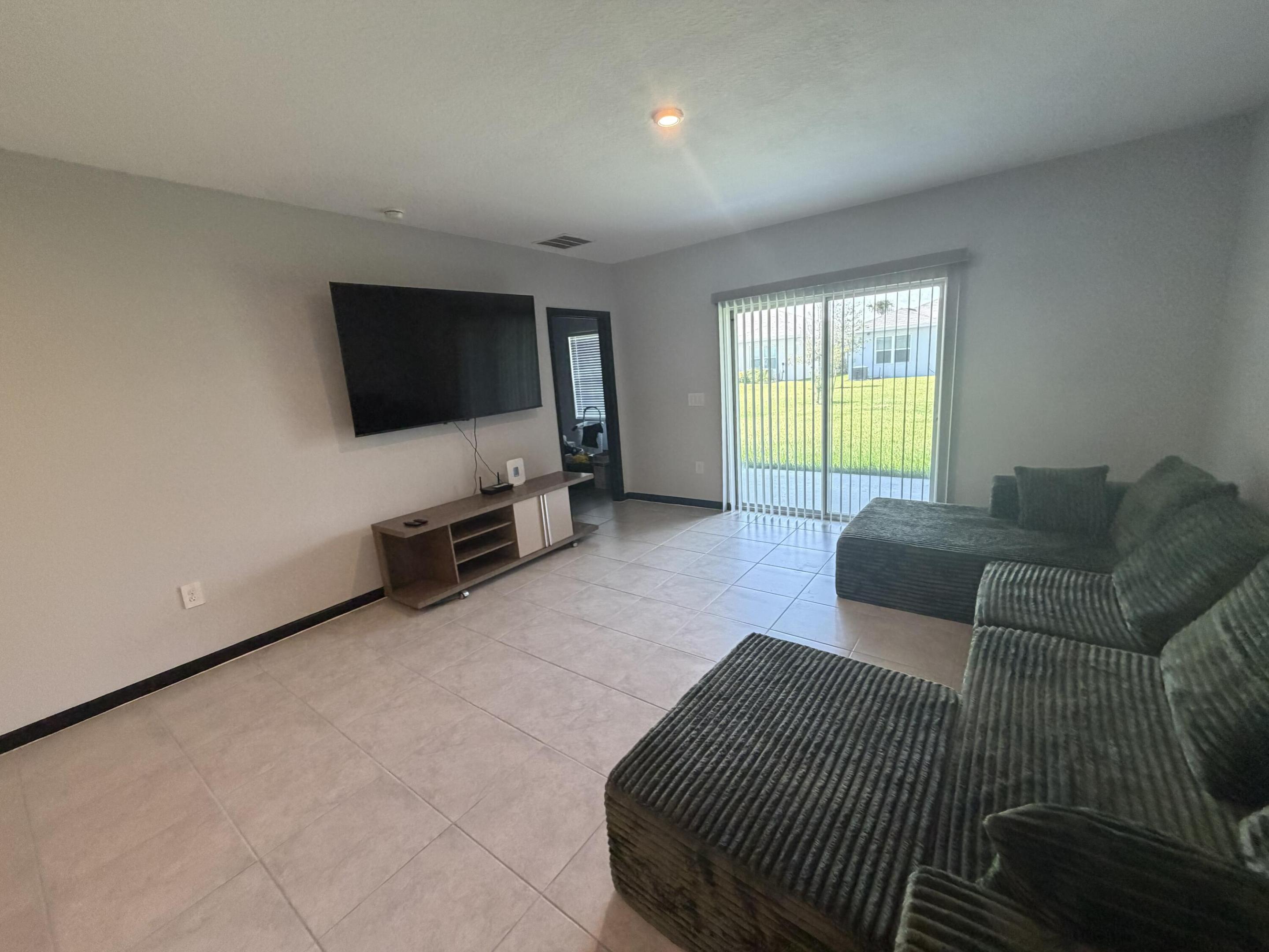 AVALON CROSSING - Residential