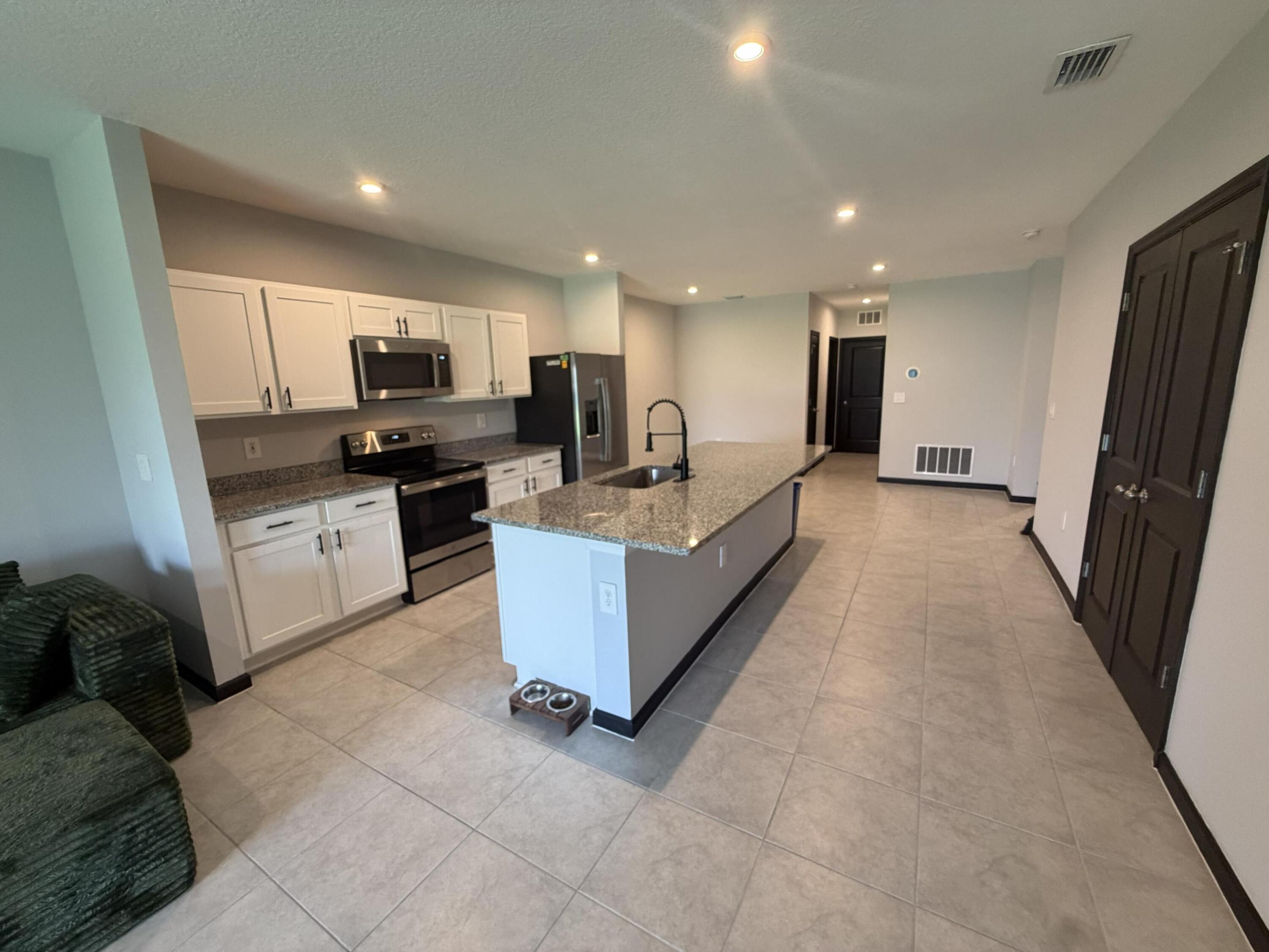 AVALON CROSSING - Residential