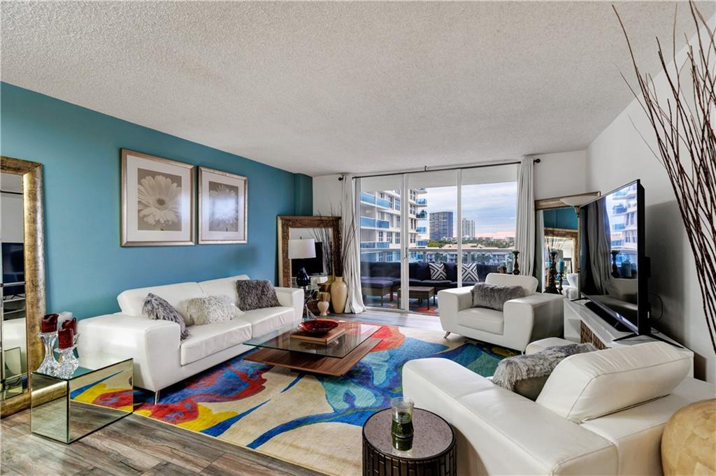 Hallmark of Hollywood - Residential