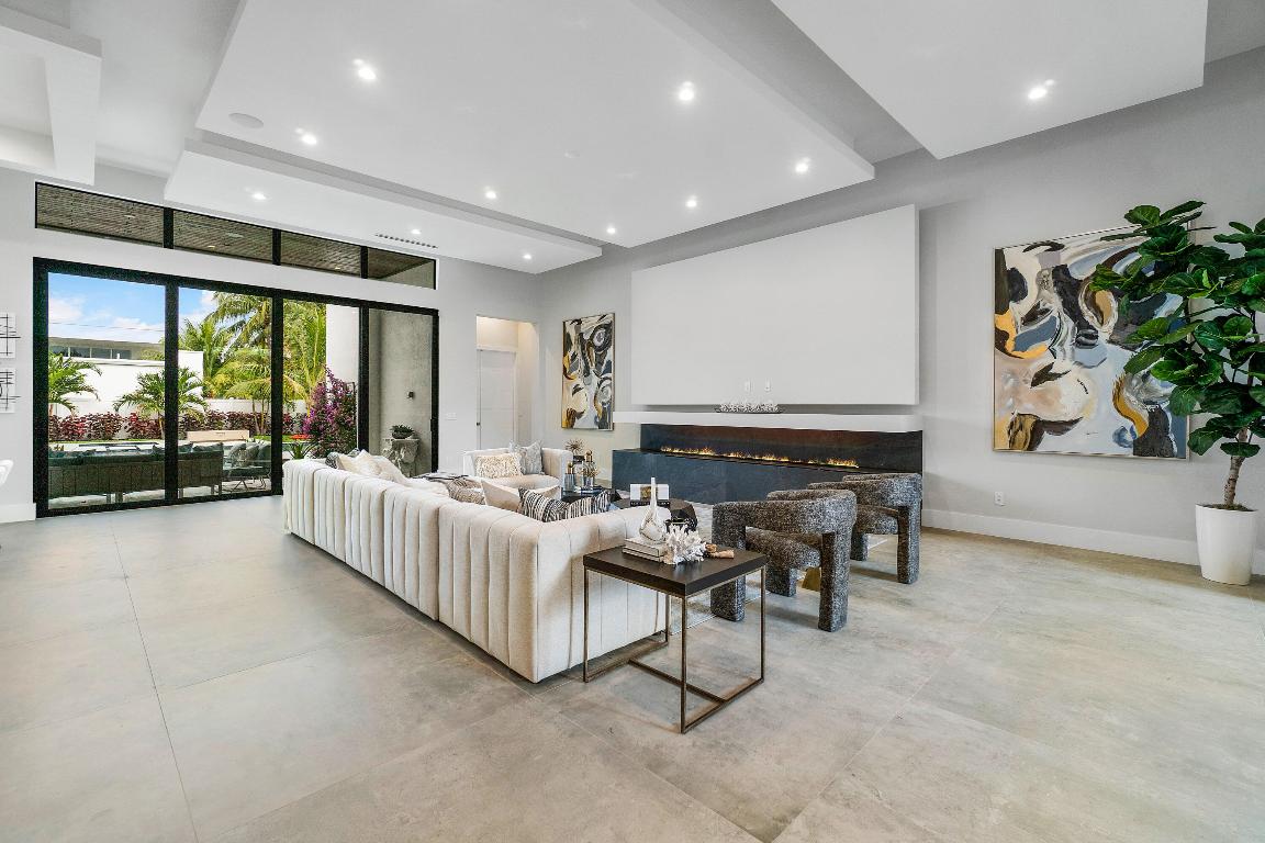 ELLAMAR - Residential