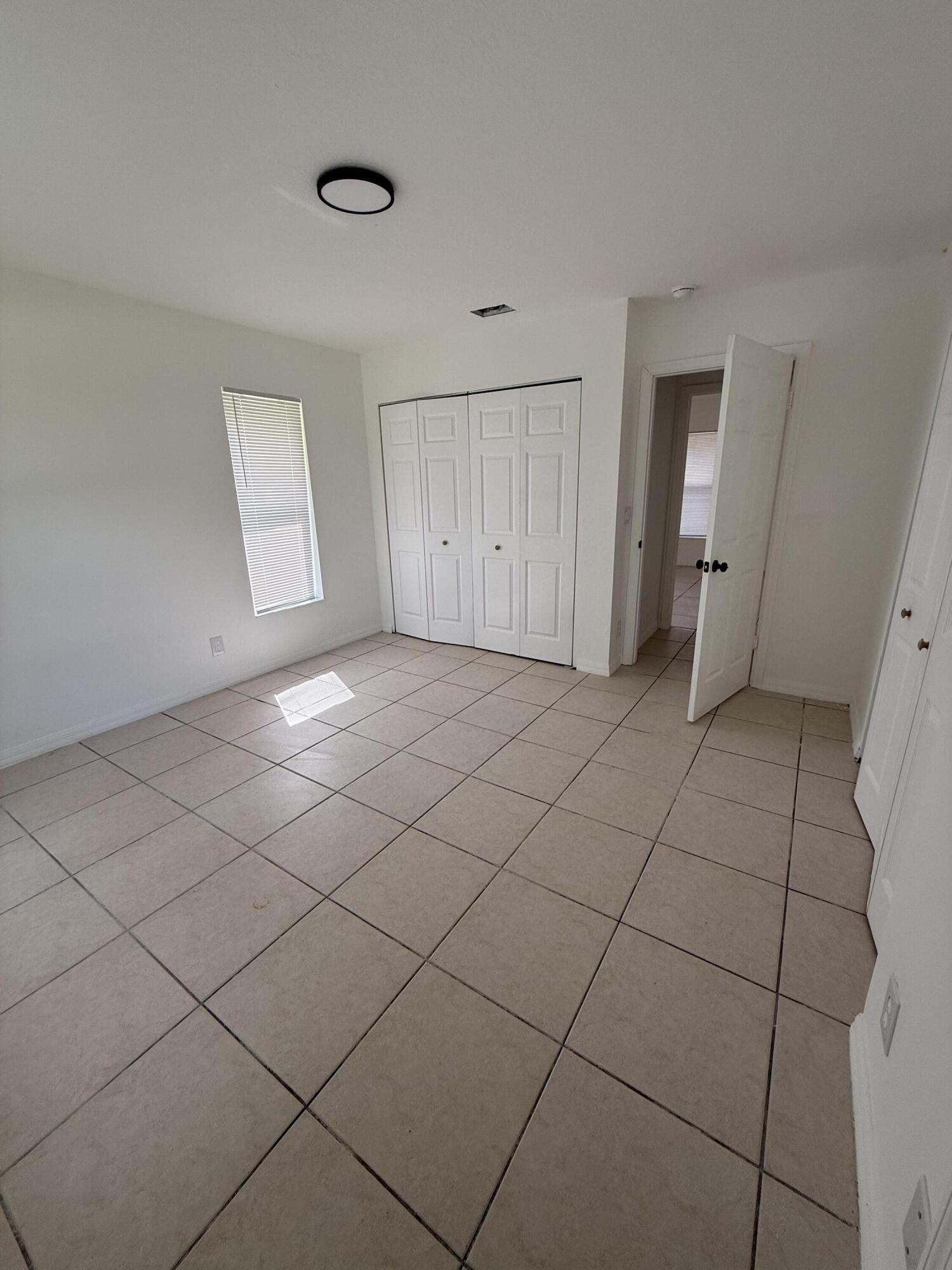 HYACINTH CONDO - Residential Lease