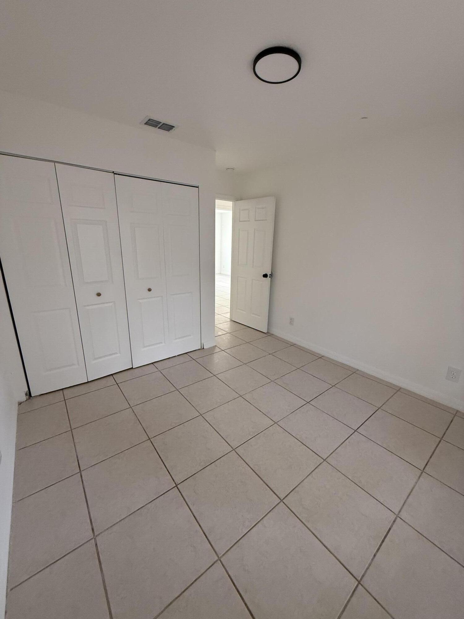 HYACINTH CONDO - Residential Lease
