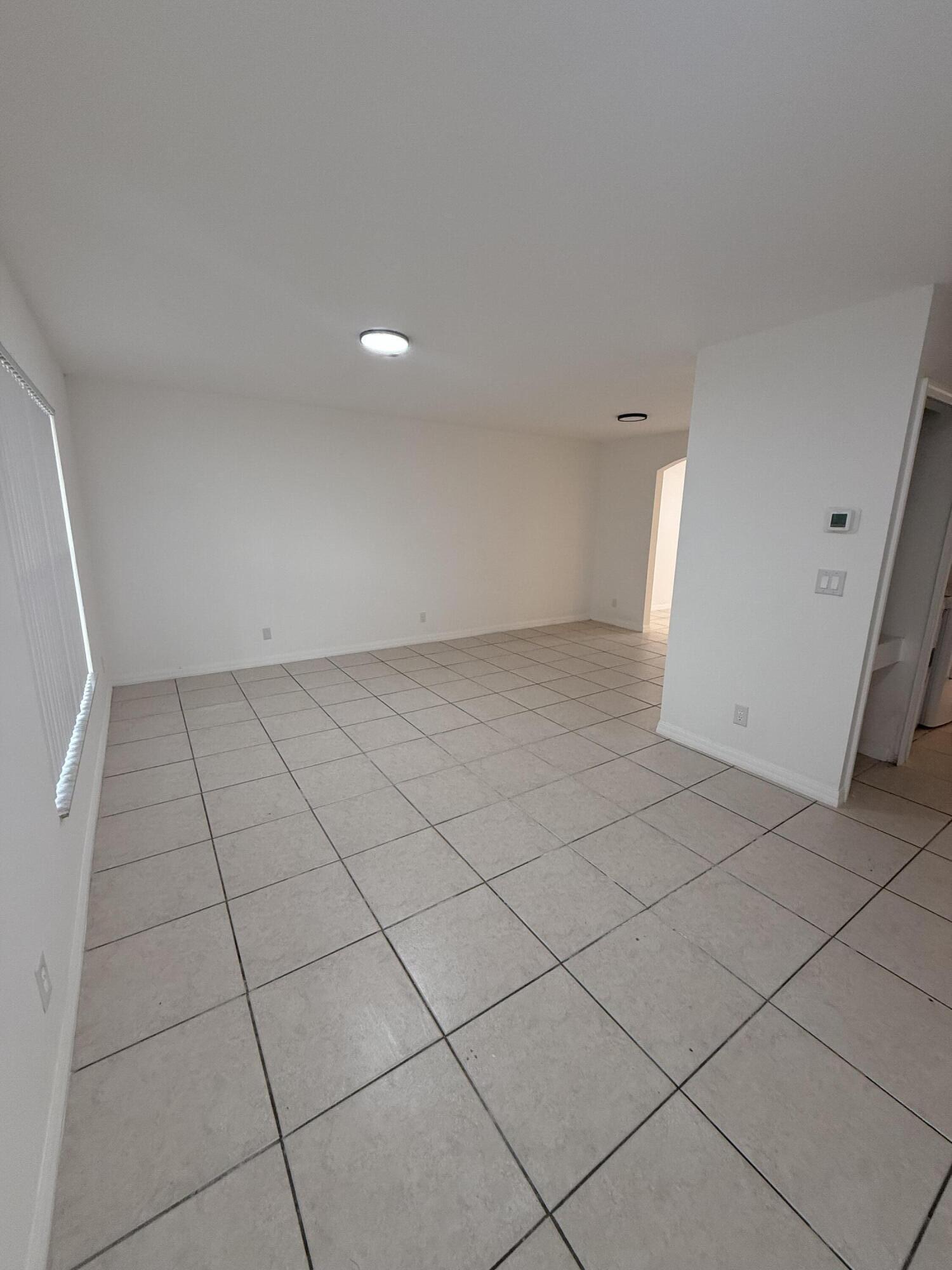 HYACINTH CONDO - Residential Lease