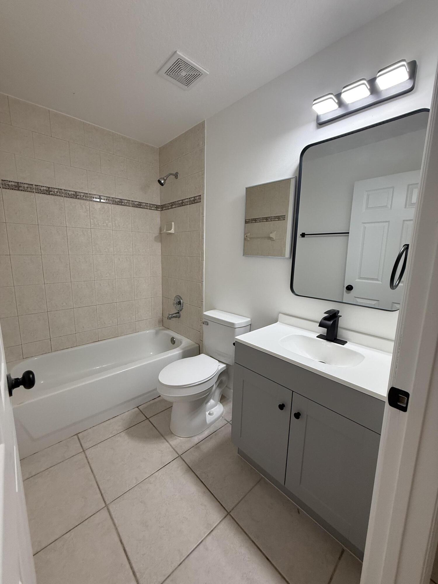 HYACINTH CONDO - Residential Lease