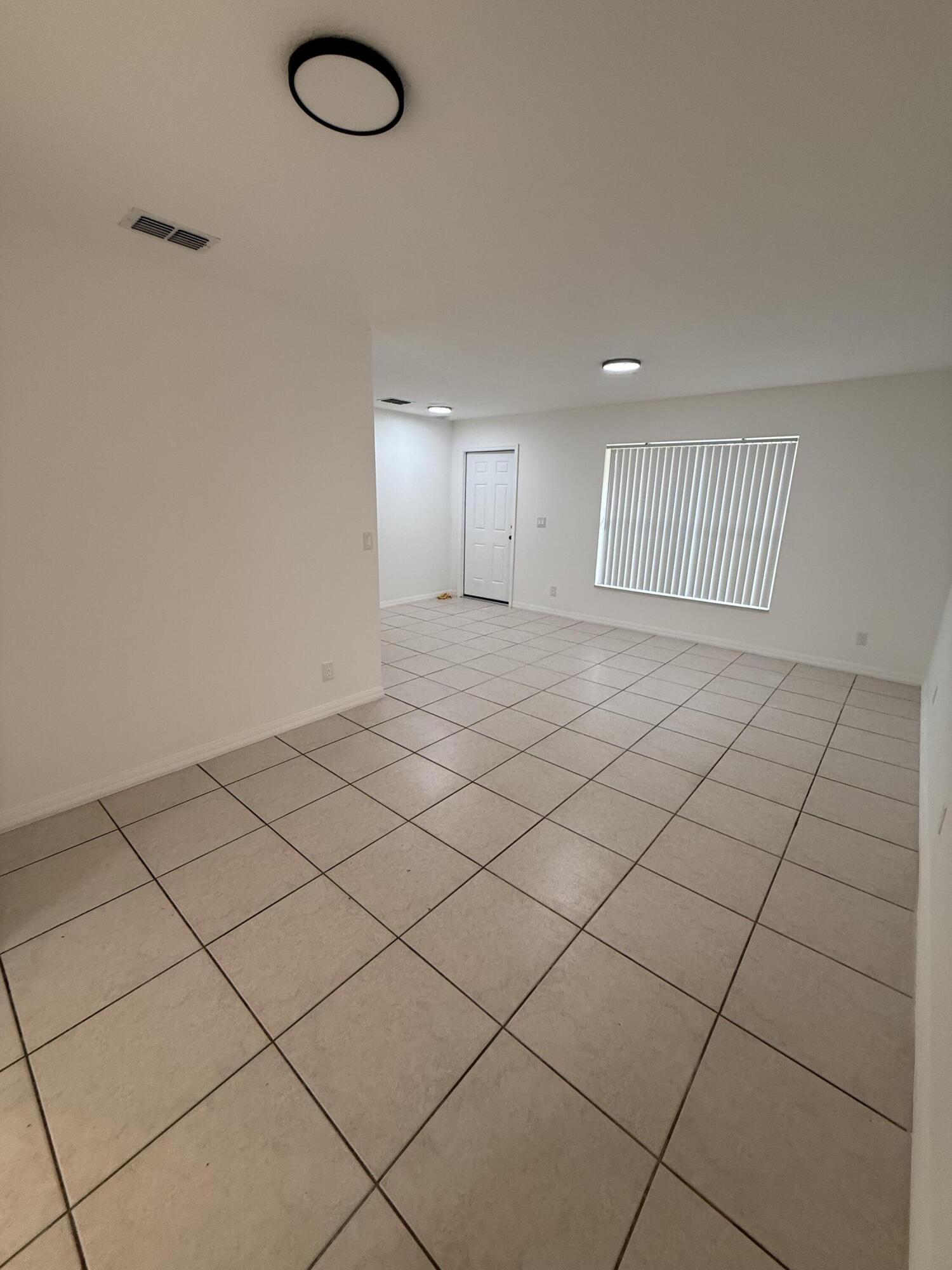 HYACINTH CONDO - Residential Lease