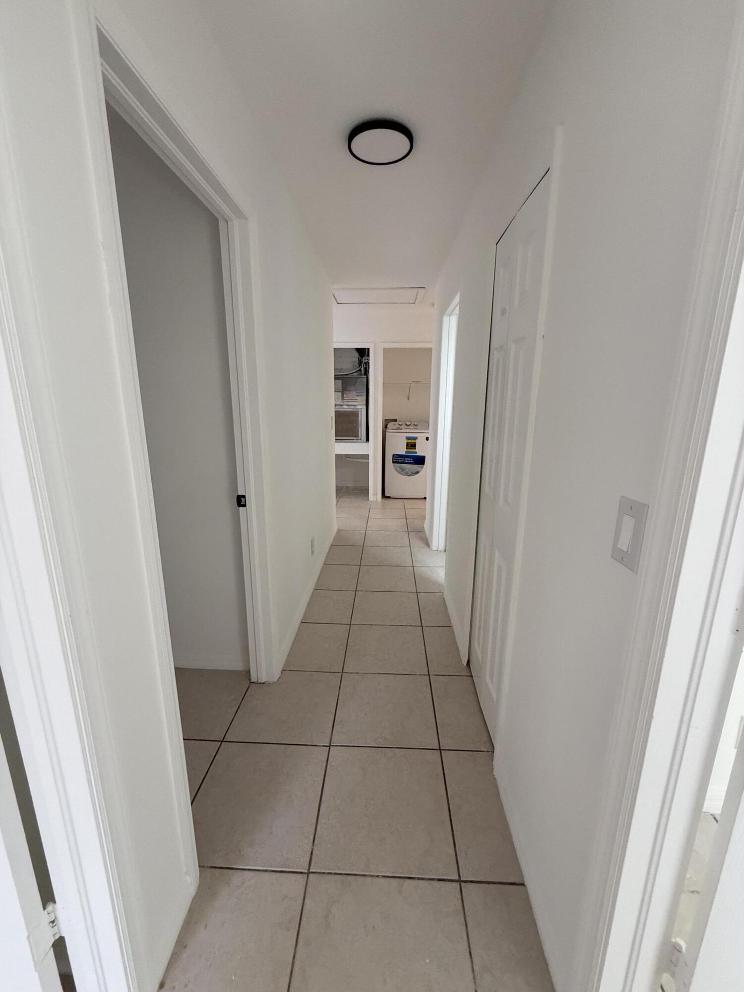 HYACINTH CONDO - Residential Lease