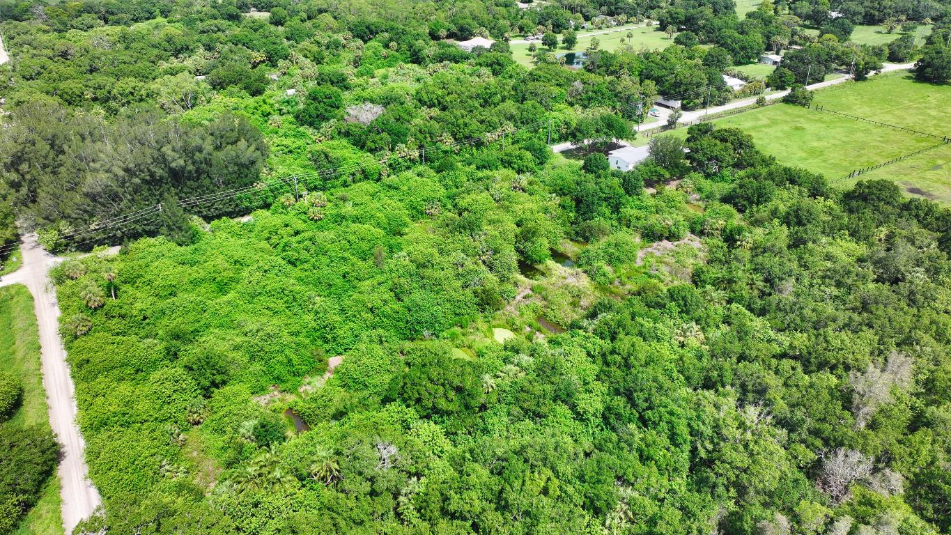 FELLSMERE FARMS CO S/D OF UNSURVEYED TWP 31 RNG 37 - Land