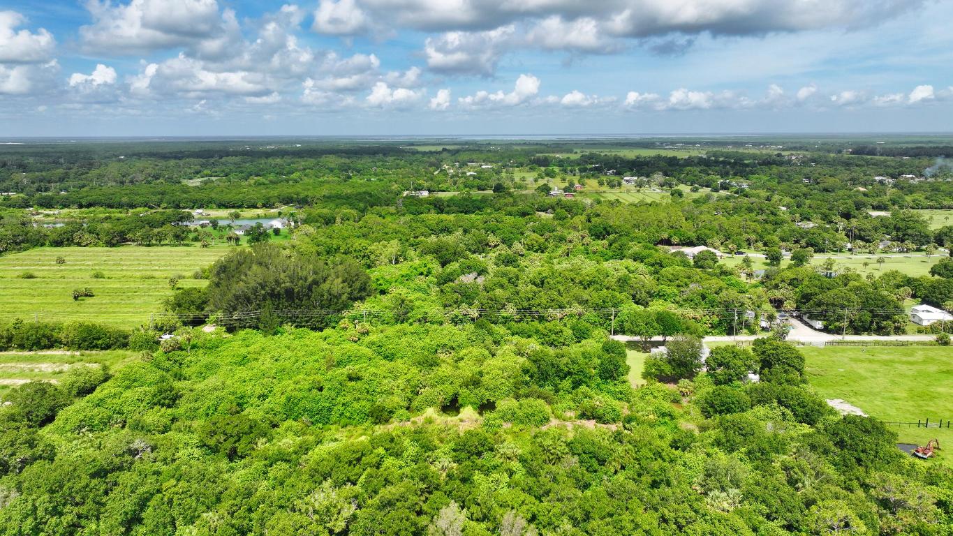 FELLSMERE FARMS CO S/D OF UNSURVEYED TWP 31 RNG 37 - Land