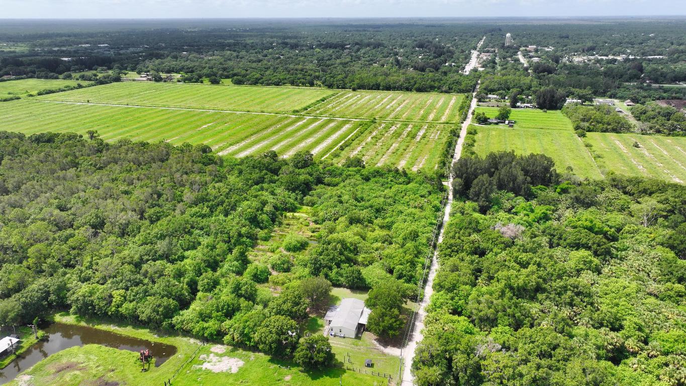 FELLSMERE FARMS CO S/D OF UNSURVEYED TWP 31 RNG 37 - Land