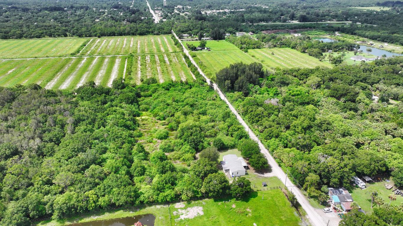 FELLSMERE FARMS CO S/D OF UNSURVEYED TWP 31 RNG 37 - Land