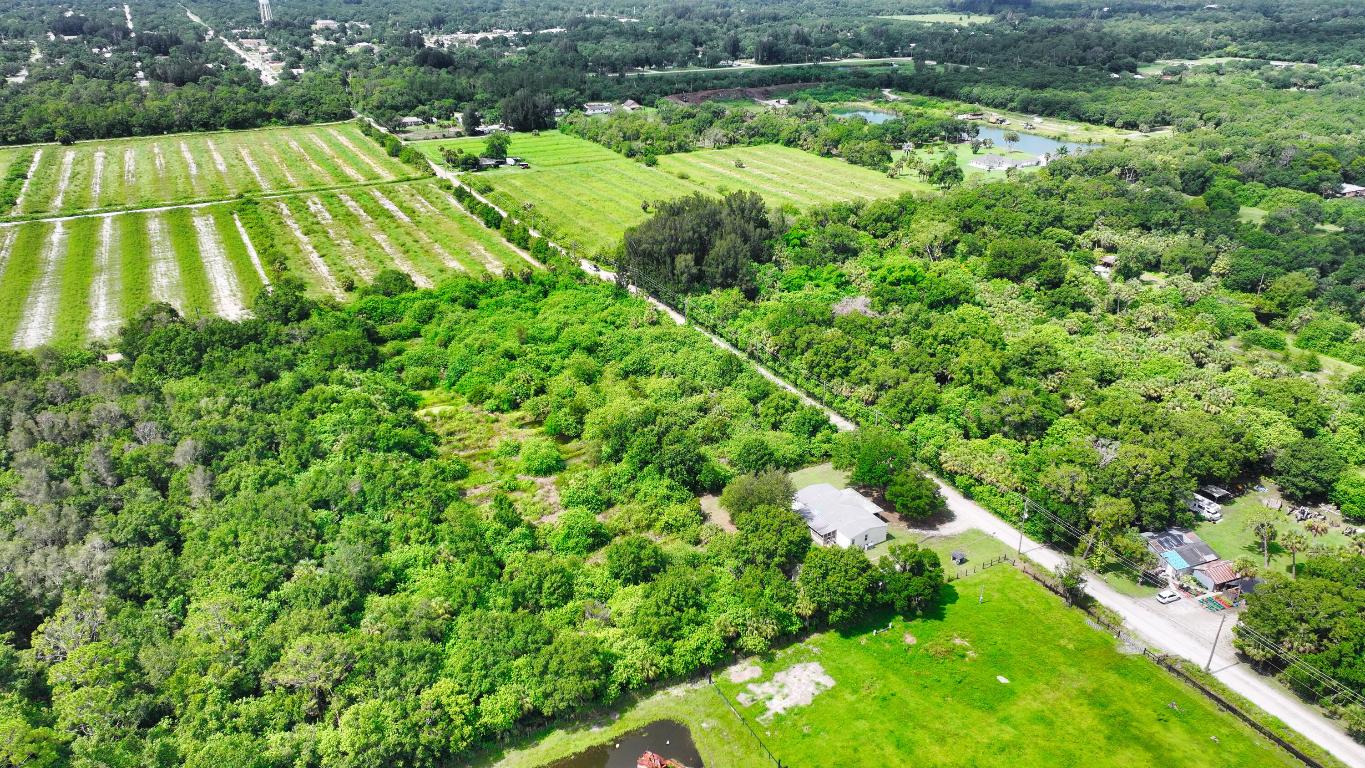 FELLSMERE FARMS CO S/D OF UNSURVEYED TWP 31 RNG 37 - Land