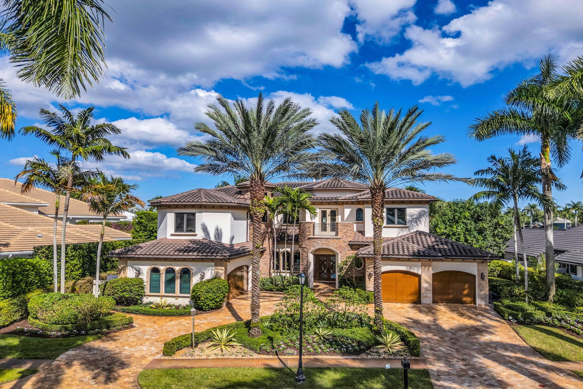IMPOSSIBLE TO FIND 6 BEDROOMS, 8 BATHROOMS, 2 POWDER ROOMS HOME WITH ENDLESS BREATHTAKING LAKE VIEWS IN PRESTIGIOUS ST ANDREWS C.C. BUILT IN 2015. GOURMET KITCHEN & FAMILY ROOM WERE RENOVATED LAST YEAR. SOARING CEILINGS WITH LARGE PICTURE WINDOWS IN THE LIVING ROOM. FORMAL DINING ROOM. LUXURIOUS BAR WITH WINE COOLER THAT IS GREAT FOR ENTERTAINING. PRIMARY BEDROOM IS UPSTAIRS WITH SITTING AREA, WET BAR, BALCONY WITH BEAUTIFUL LAKE VIEWS, 2 BATHROOMS THAT ARE JOINED BY A SHOWER & ENORMOUS CLOSET WITH LARGE CENTER ISLAND WITH TONS OF DRAWERS. RESORT STYLE INFINITY POOL WITH JACUZZI. SUMMER KITCHEN. IMPACT WINDOWS & DOORS. LAUNDRY ROOM DOWNSTAIRS PLUS WASHER & DRYER UPSTAIRS. OVERSIZED 4 CAR GARAGE. FULL HOUSE GENERATOR. BEAUTIFULLY LIT LANDSCAPING. CIRCULAR DRIVEWAY. BLINK AND IT WILL BE GONE IMPOSSIBLE TO FIND 6 BEDROOMS, 8 BATHROOMS, 2 POWDER ROOMS HOME WITH ENDLESS BREATHTAKING LAKE VIEWS IN PRESTIGIOUS ST ANDREWS C.C