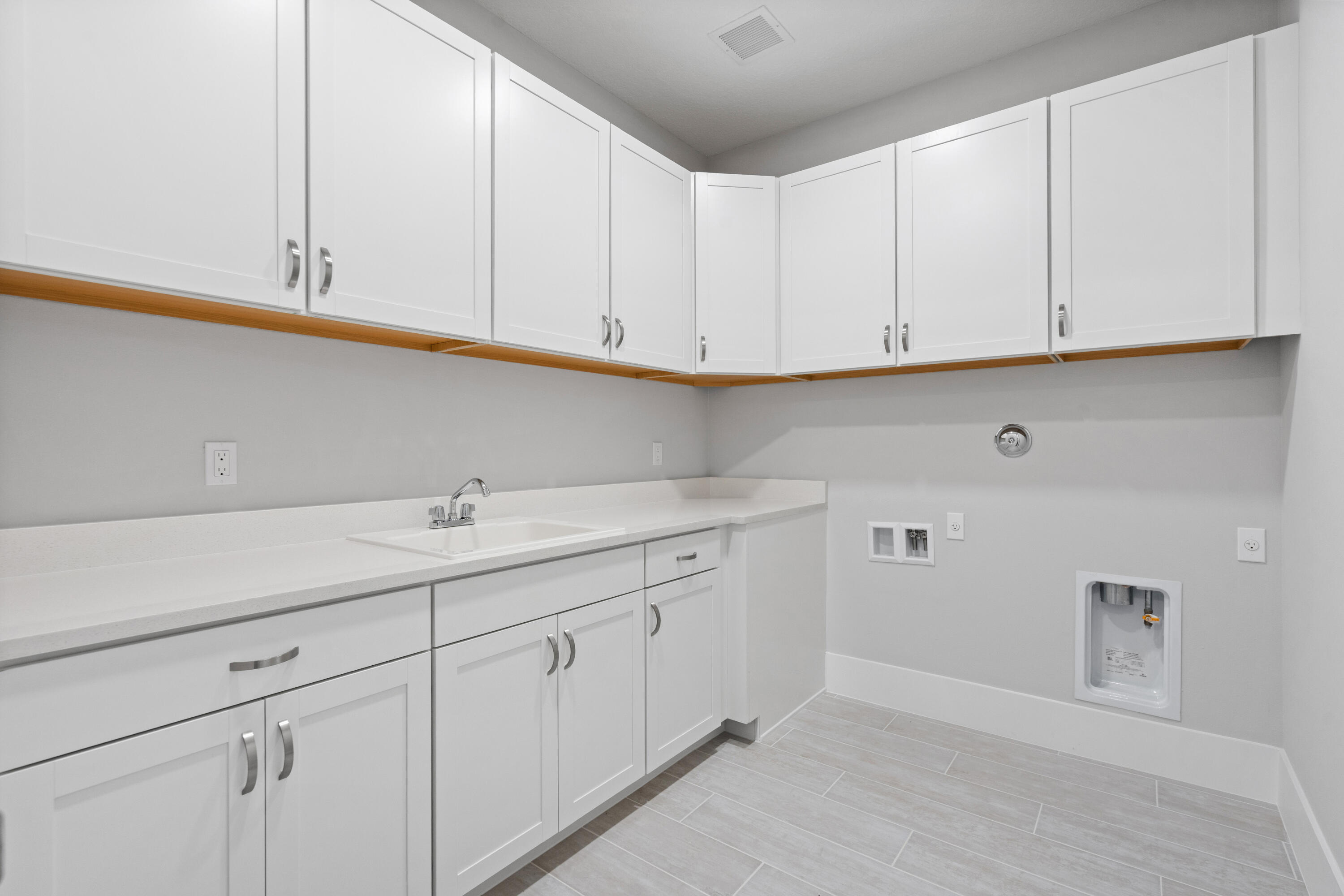RAVENS LANDING - Residential