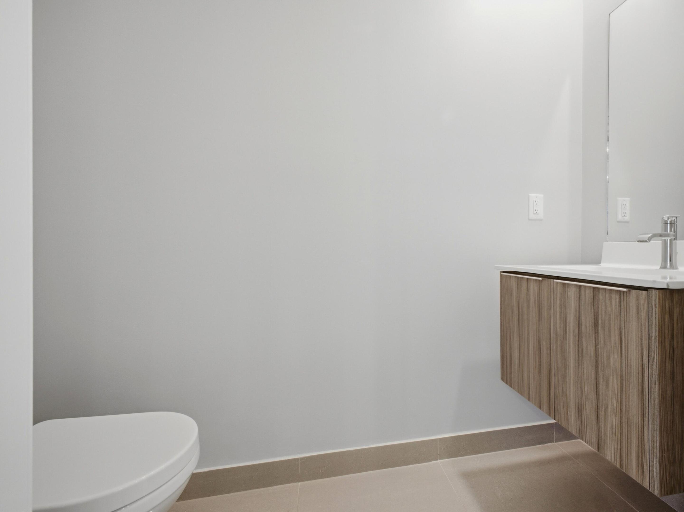 LANDMARK AT DORAL CENTRAL - Residential