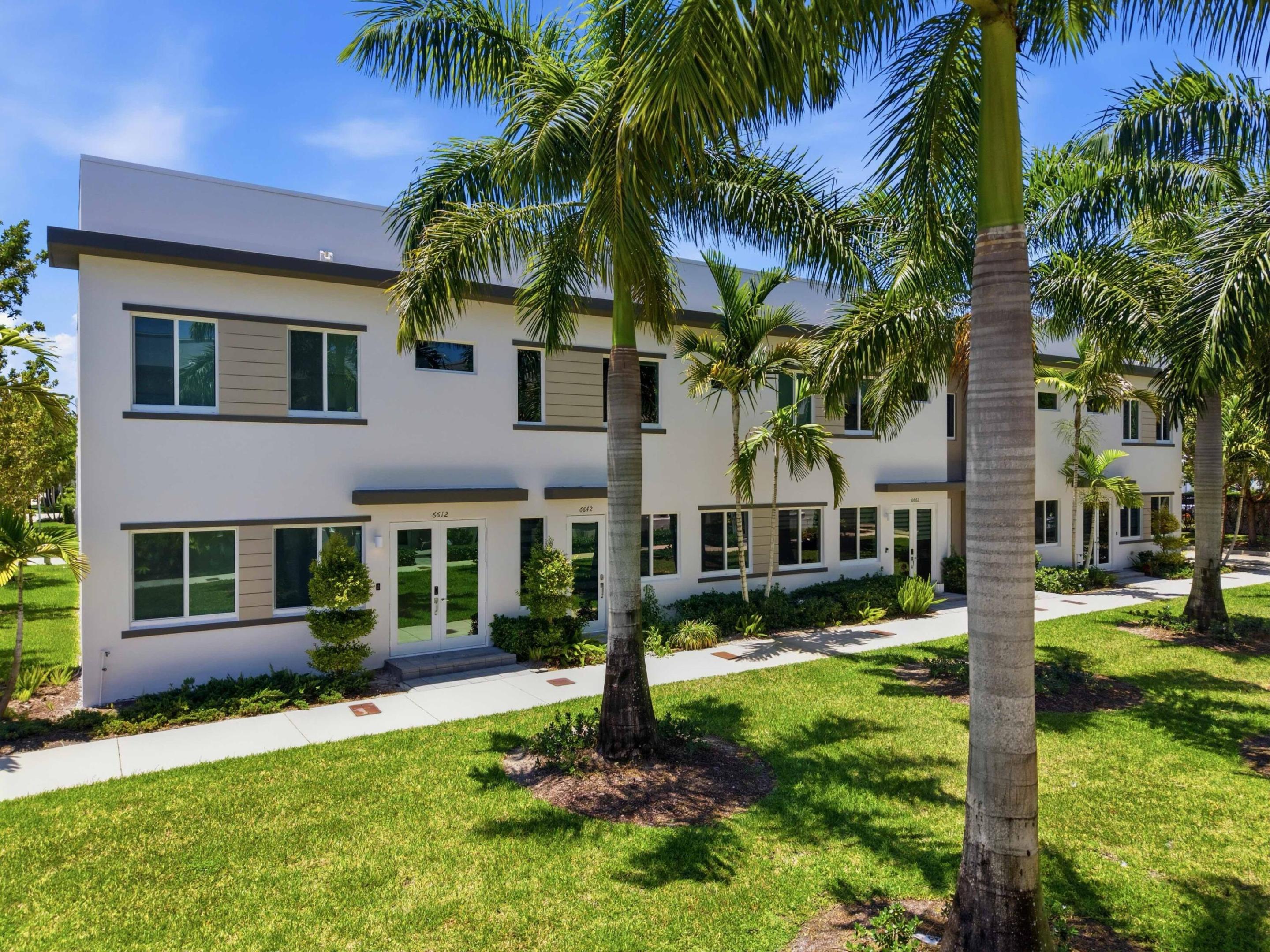 LANDMARK AT DORAL CENTRAL - Residential