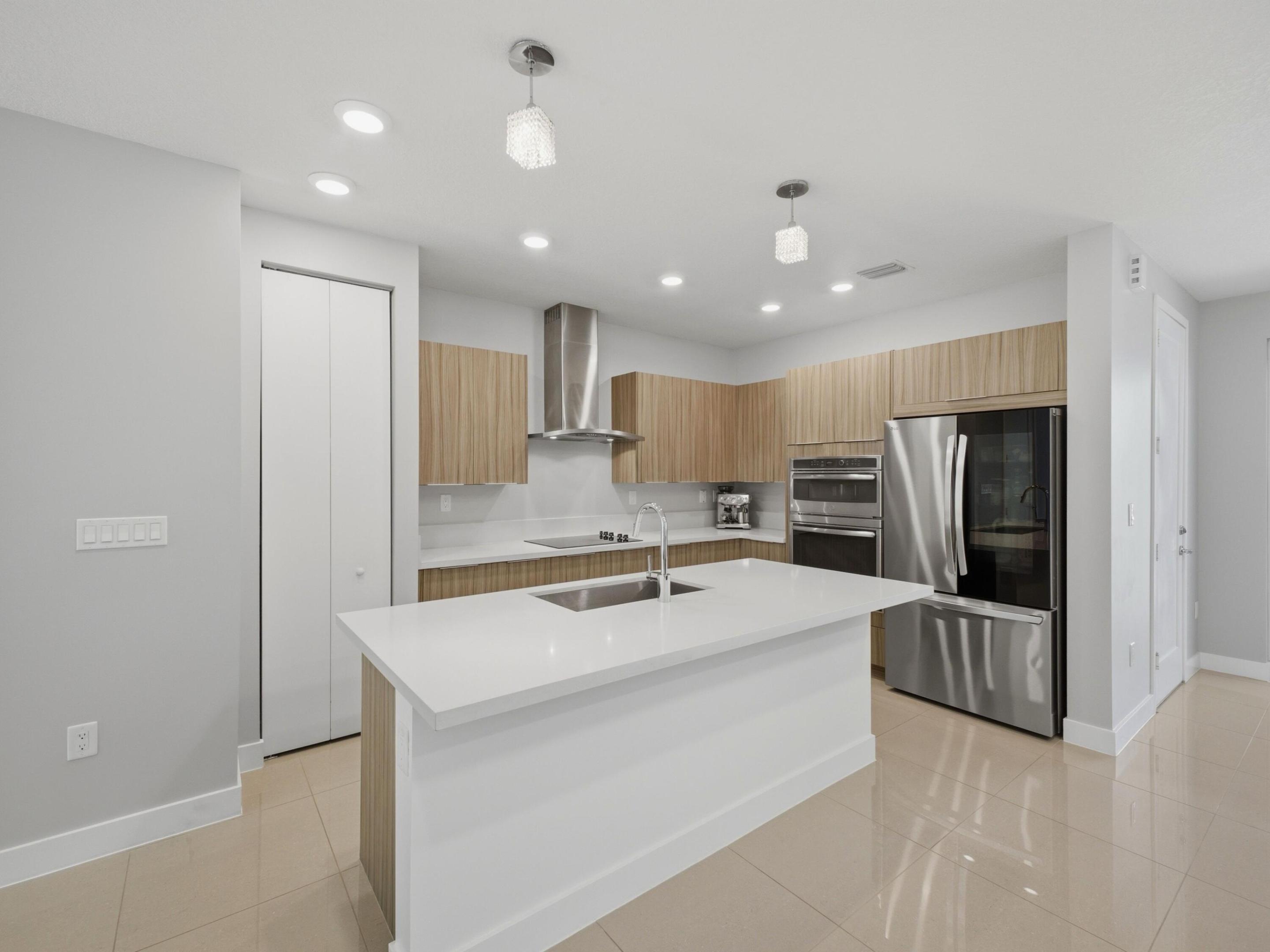 LANDMARK AT DORAL CENTRAL - Residential