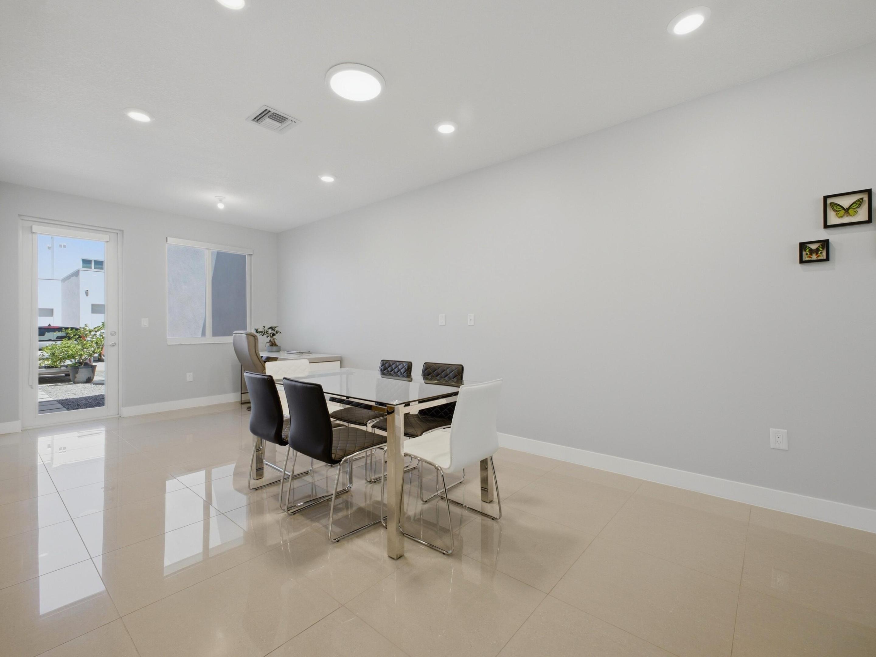 LANDMARK AT DORAL CENTRAL - Residential