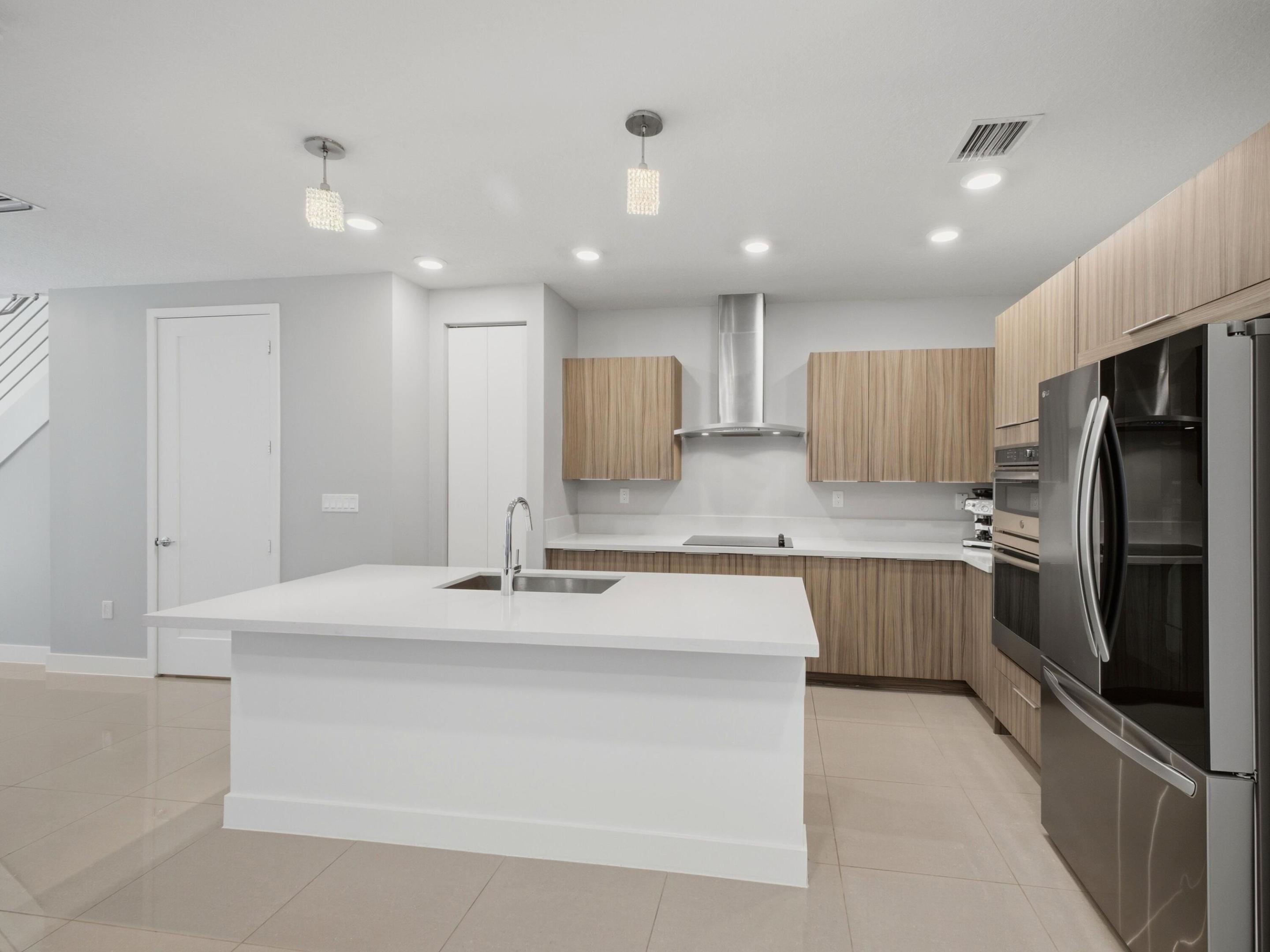 LANDMARK AT DORAL CENTRAL - Residential