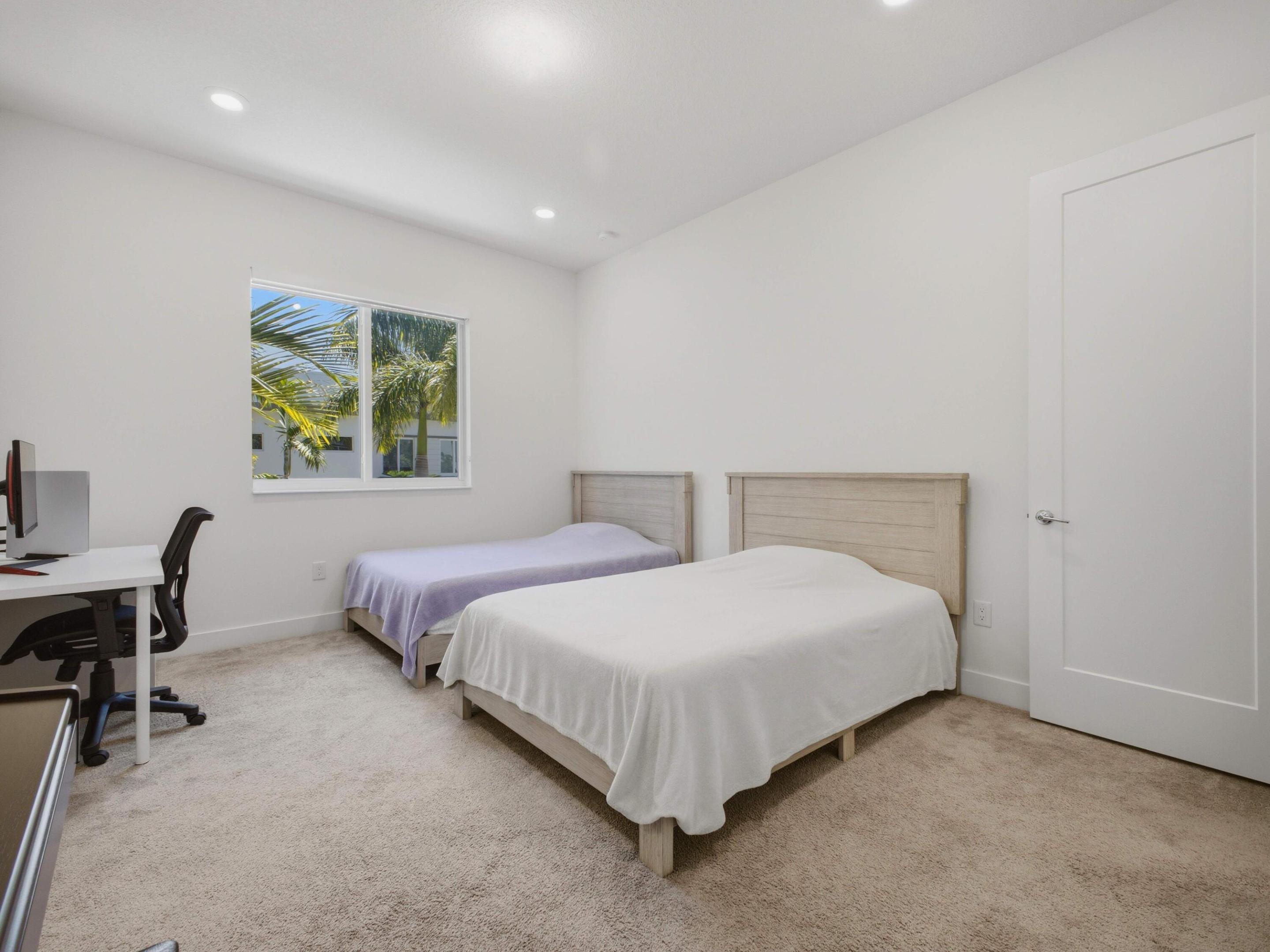 LANDMARK AT DORAL CENTRAL - Residential