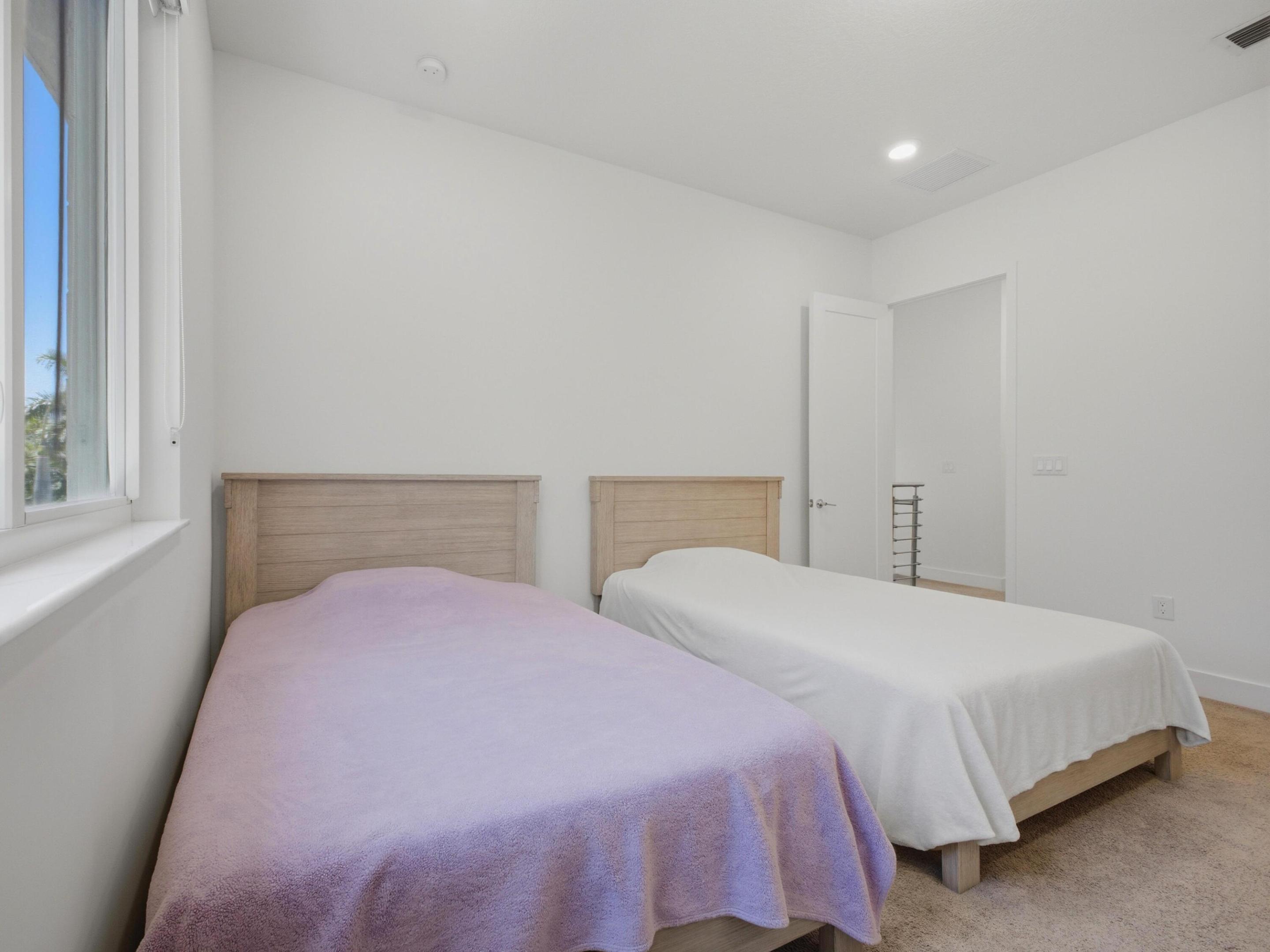 LANDMARK AT DORAL CENTRAL - Residential