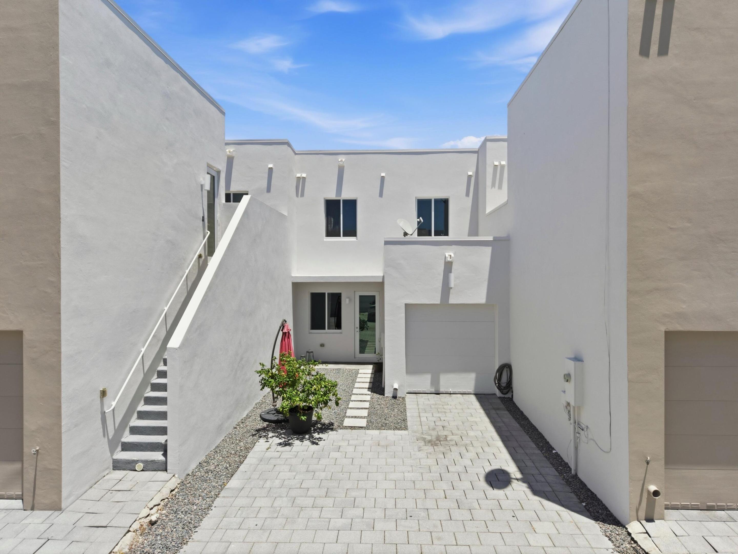 LANDMARK AT DORAL CENTRAL - Residential