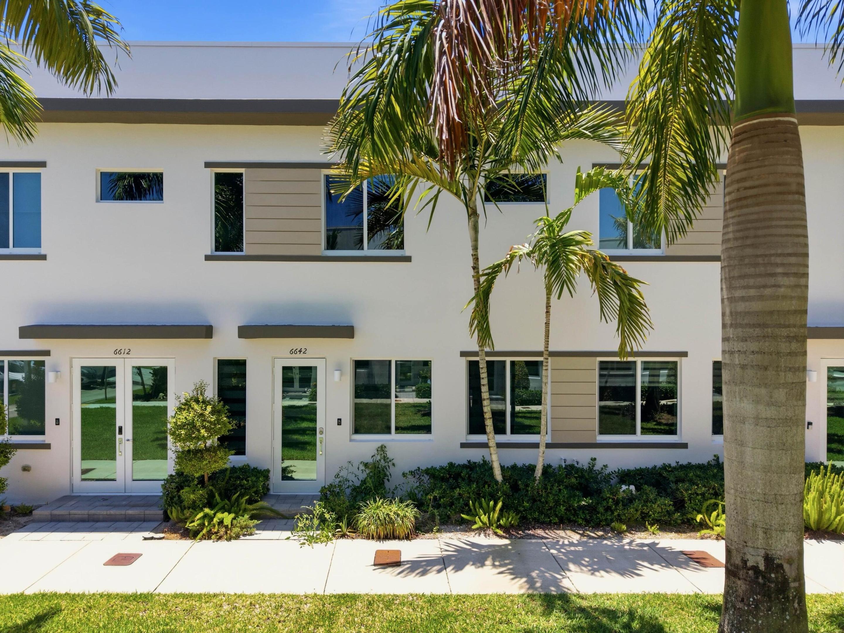 LANDMARK AT DORAL CENTRAL - Residential