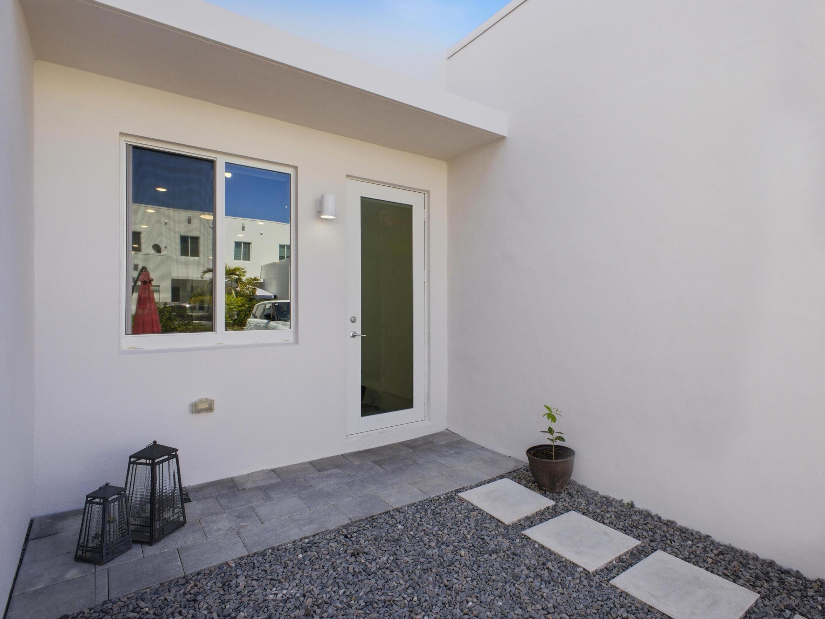 LANDMARK AT DORAL CENTRAL - Residential