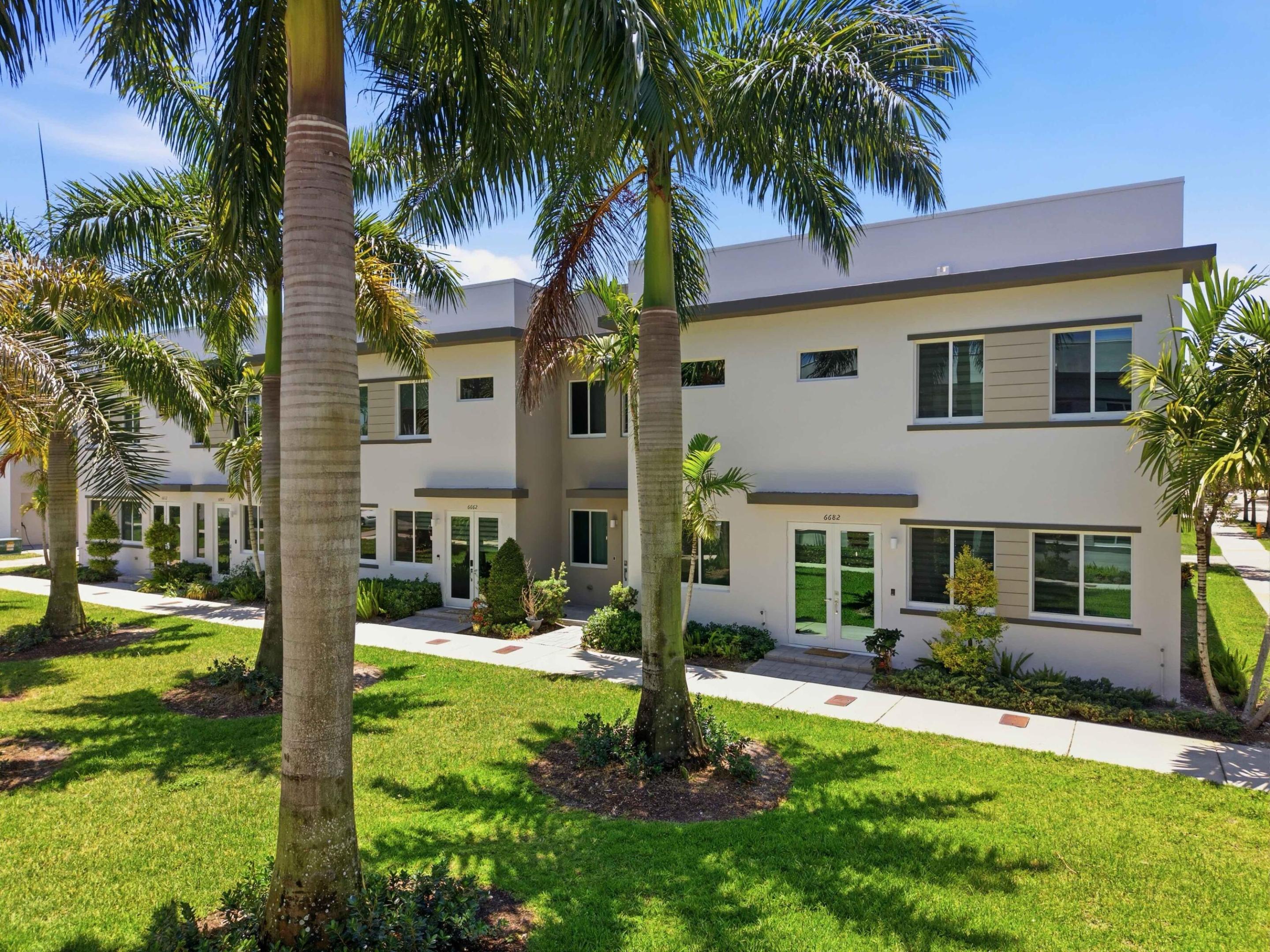LANDMARK AT DORAL CENTRAL - Residential