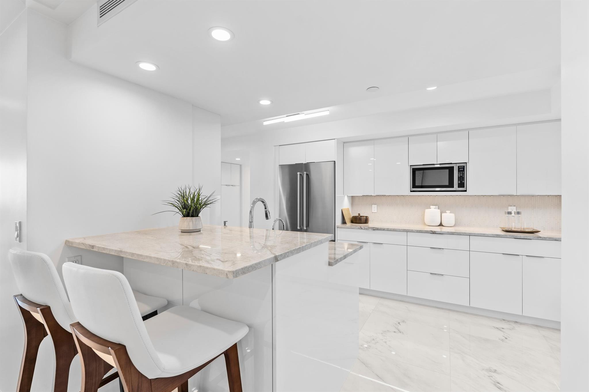 WATERVIEW TOWERS CONDO - Residential