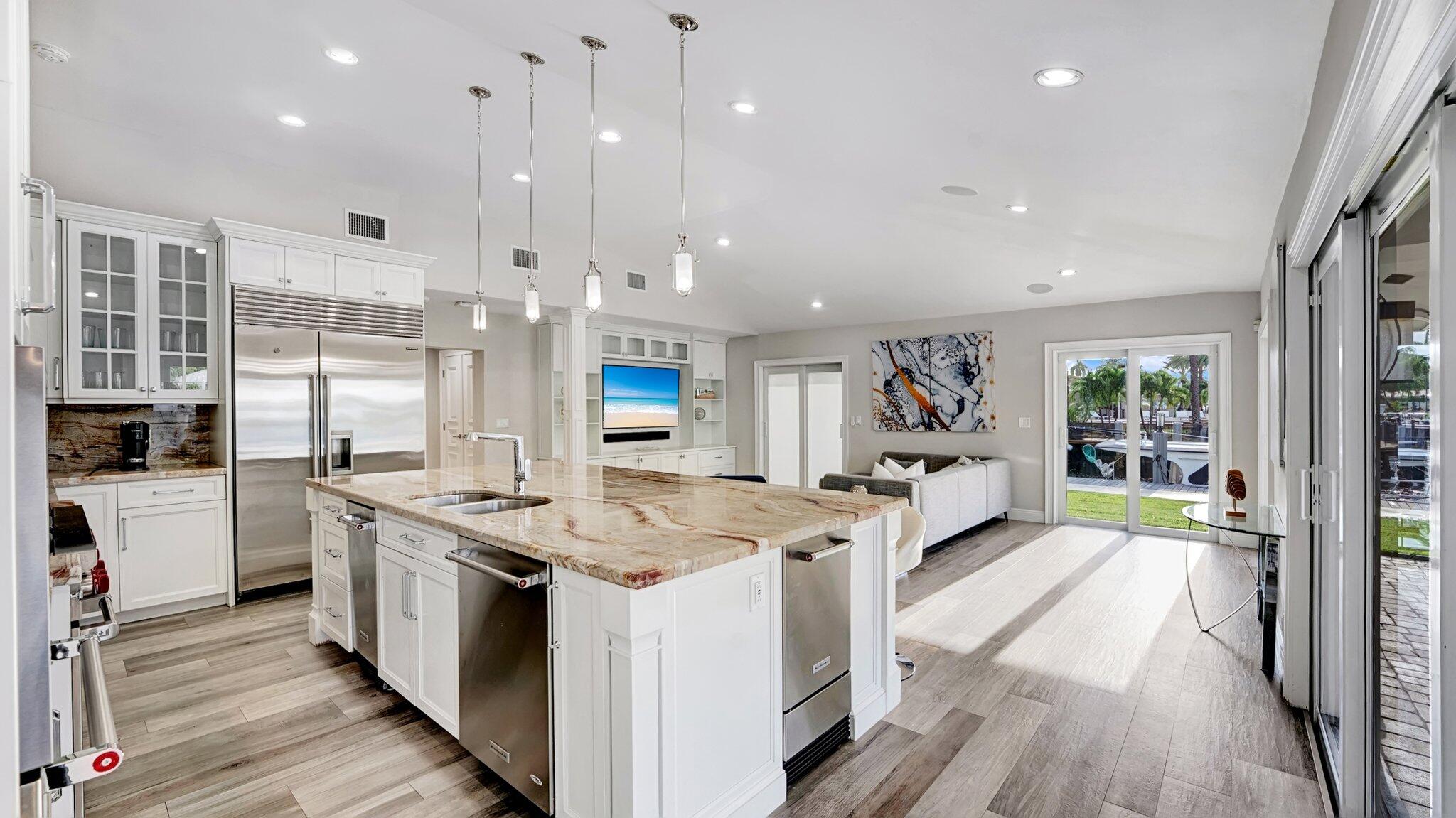 SANTA BARBARA SHORES - Residential