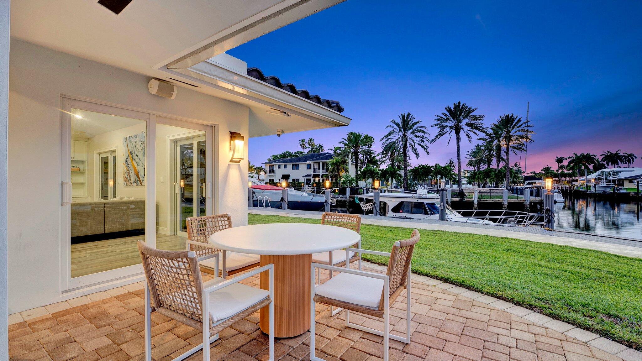 SANTA BARBARA SHORES - Residential