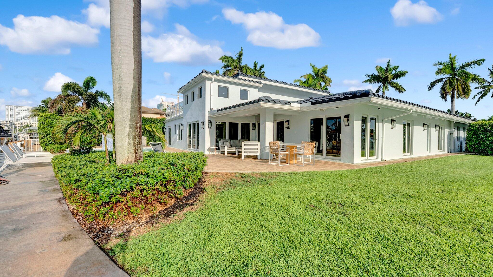 SANTA BARBARA SHORES - Residential