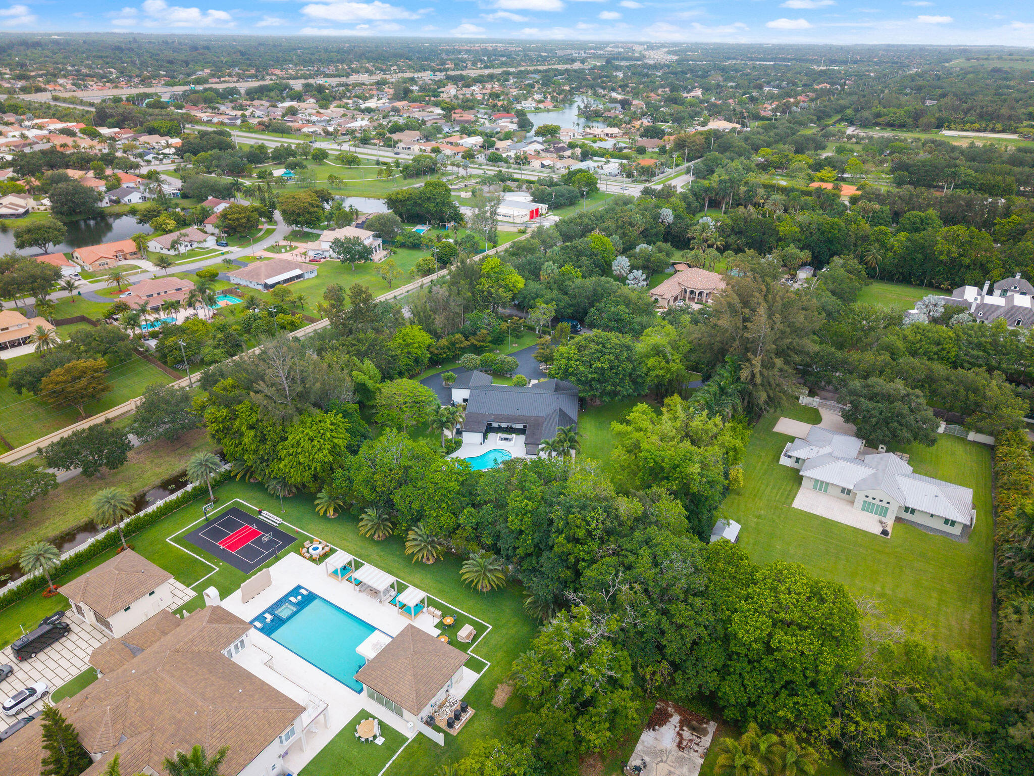 SUNSHINE RANCHES - Residential