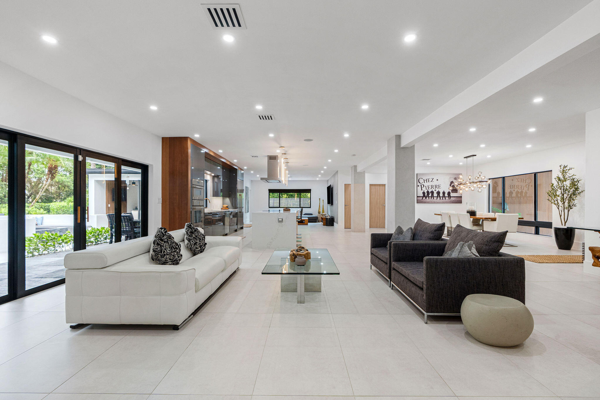 SUNSHINE RANCHES - Residential