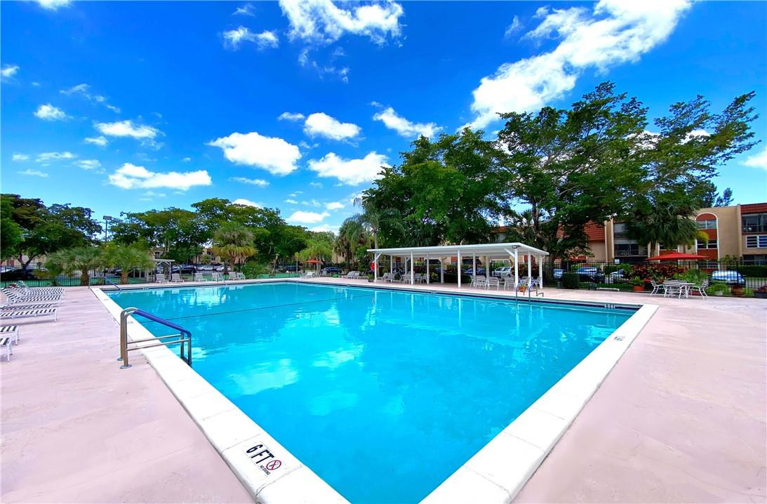 Oakbrook Village - Residential