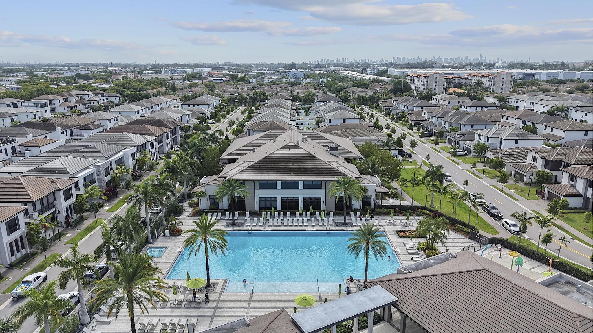 DOWNTOWN DORAL SOUTH PHASE TWO - Residential