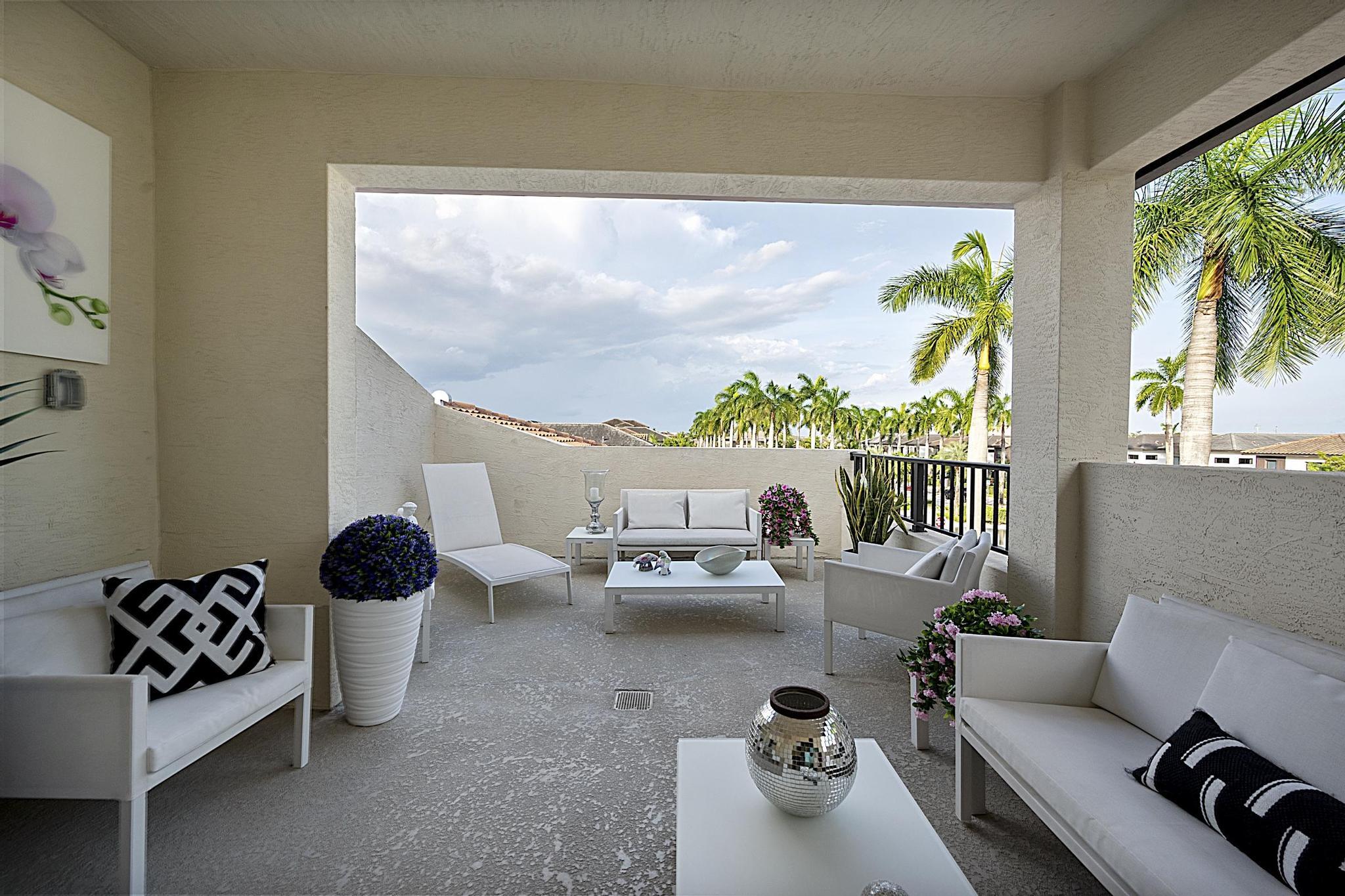 DOWNTOWN DORAL SOUTH PHASE TWO - Residential