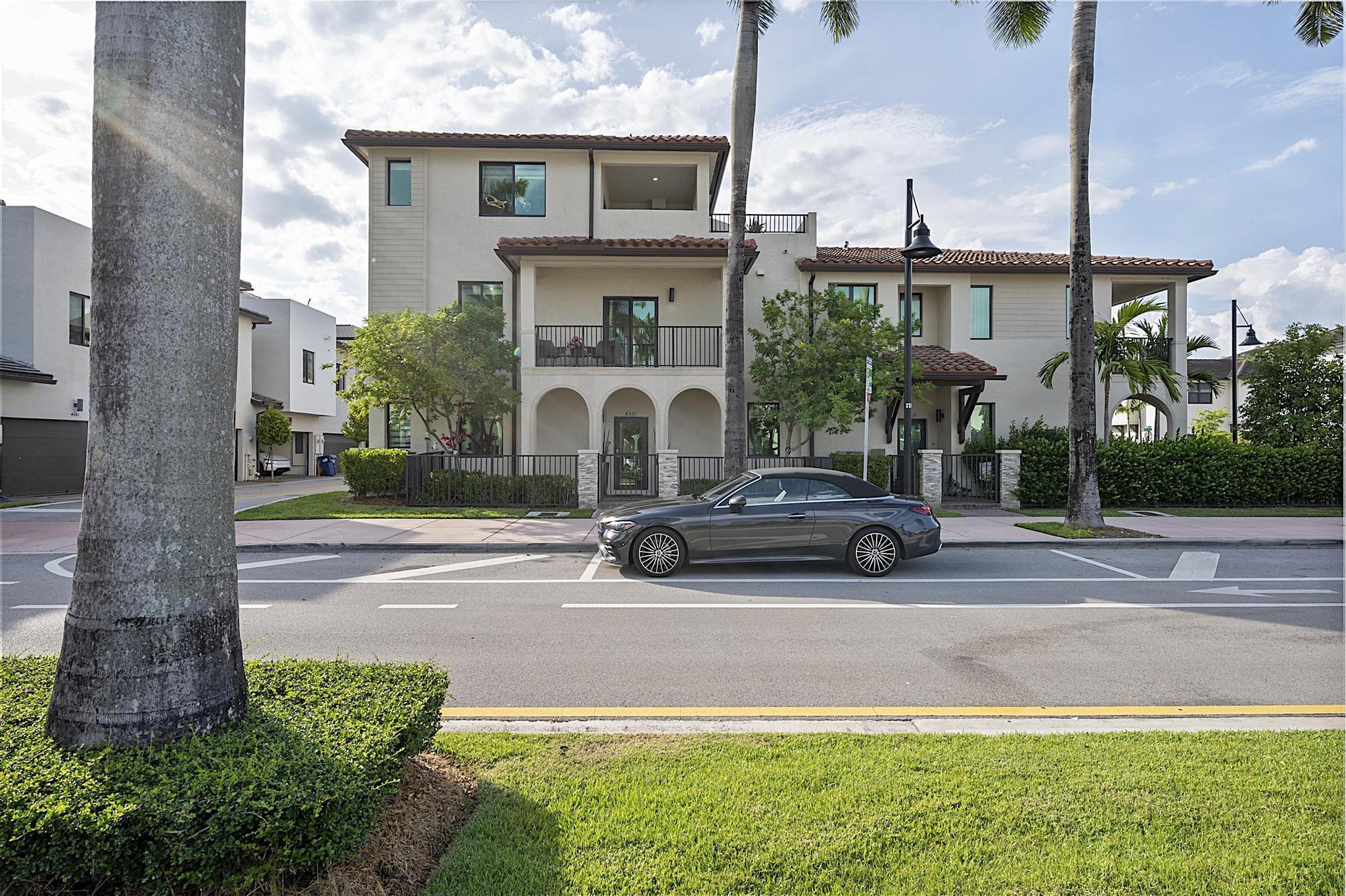 DOWNTOWN DORAL SOUTH PHASE TWO - Residential
