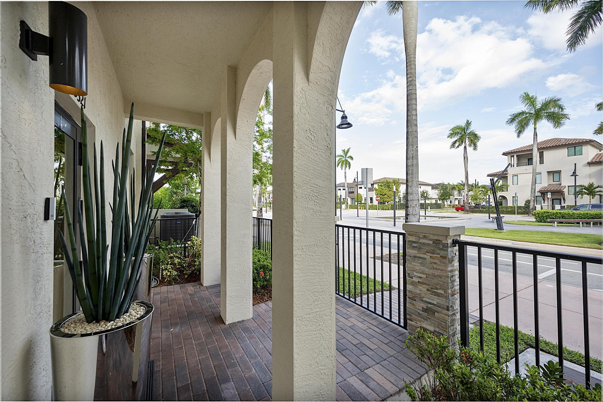 DOWNTOWN DORAL SOUTH PHASE TWO - Residential
